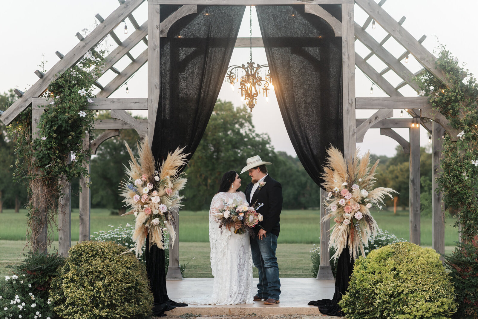 Emma + Tim Sneak Peak-85