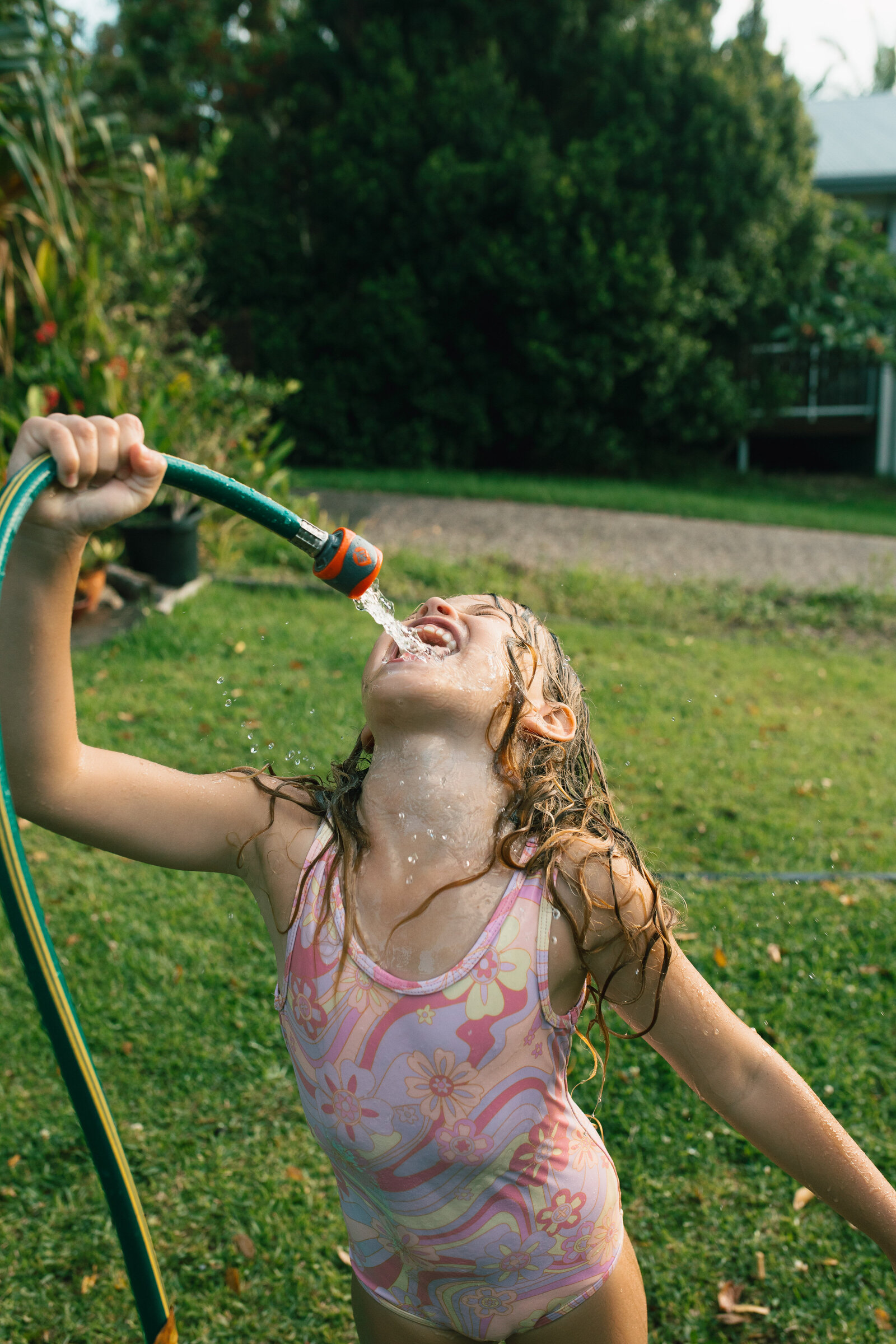 outdoor-family-photoshoot-documantary-family-photographer