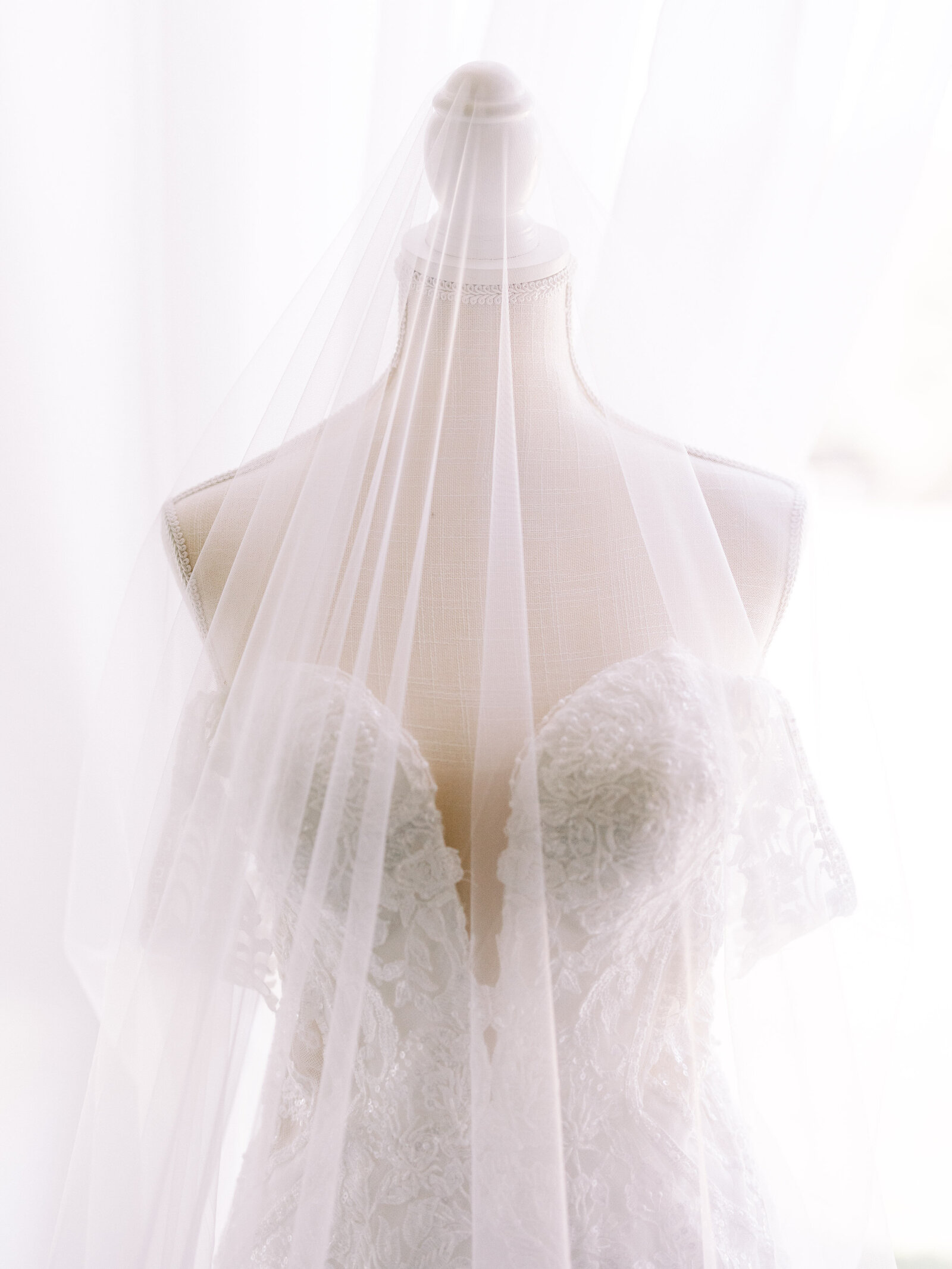 elegant-bridal-details-dallas-wedding-the-french-farmhouse-17