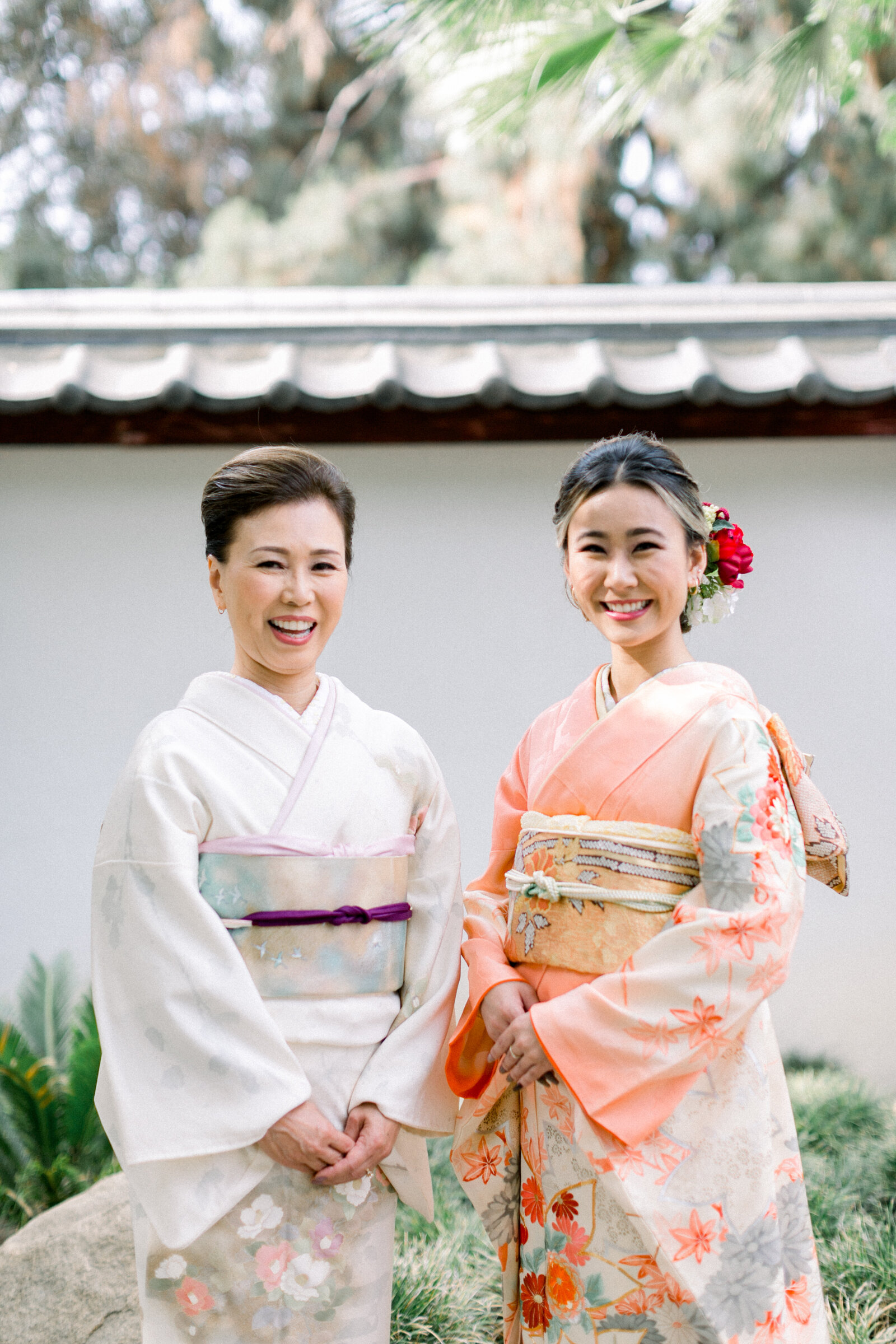 Mother and daughter wearing kimono for Seijinshiki (成人式) coming-of-age celebration in Los Angeles.