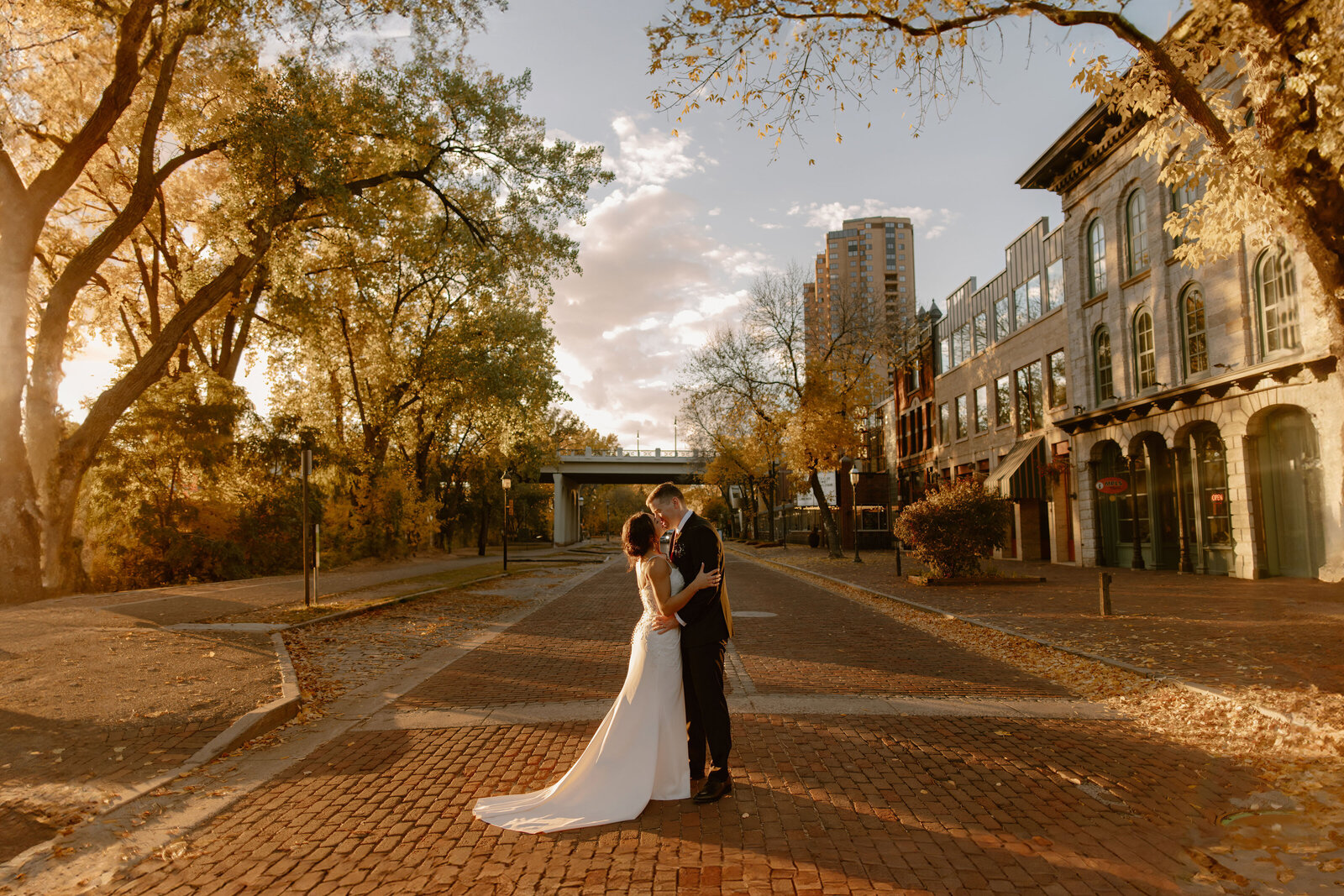Downtown_Minneapolis_Fall_Wedding_Saint_Anthony_Main_Skyler_and_Vhan