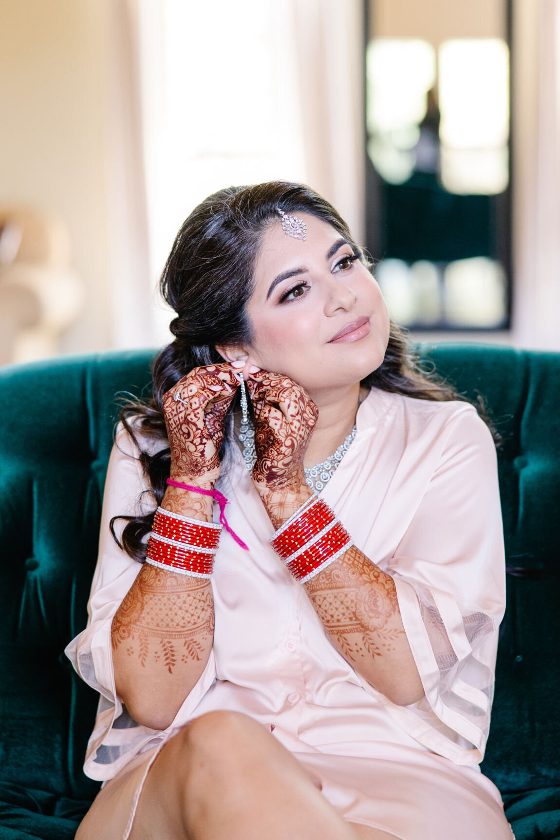 Getting-ready-photography-bride