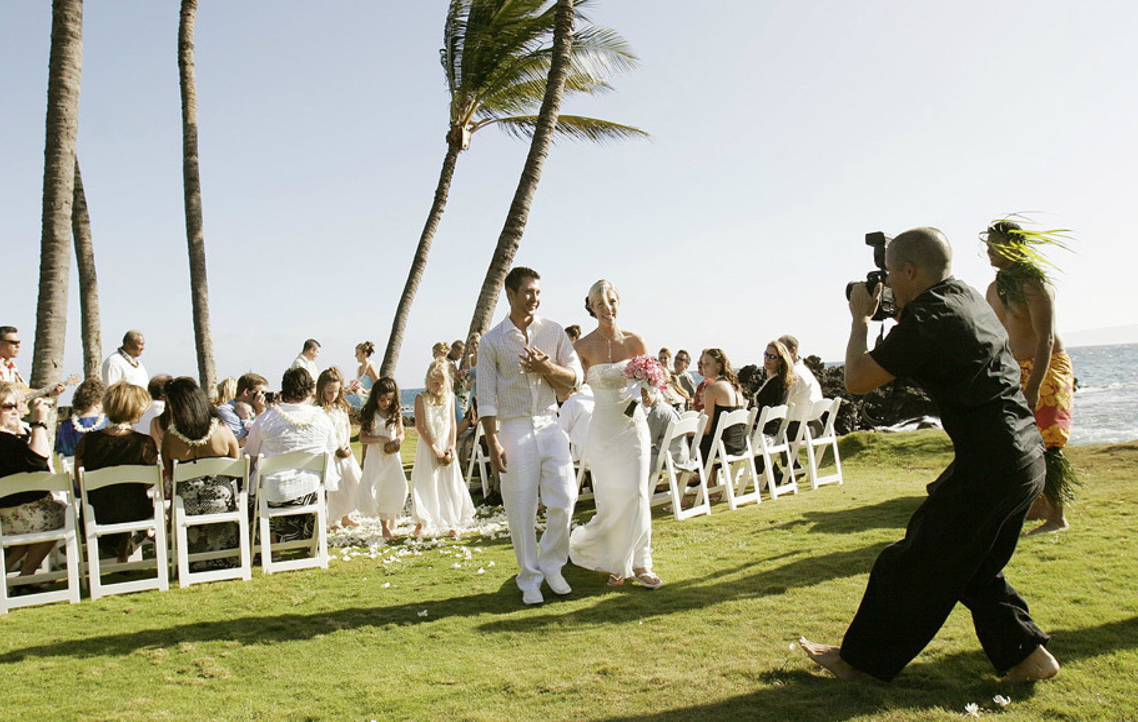 Wedding photographers in Wailea Maui