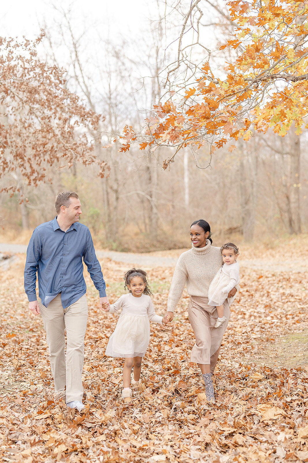 family walking during Herndon, Virginia fall minis