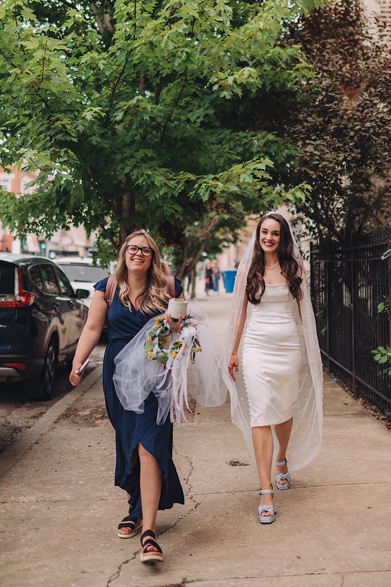 14_bride-walks-streets-of-chicago-to-wedding-venue