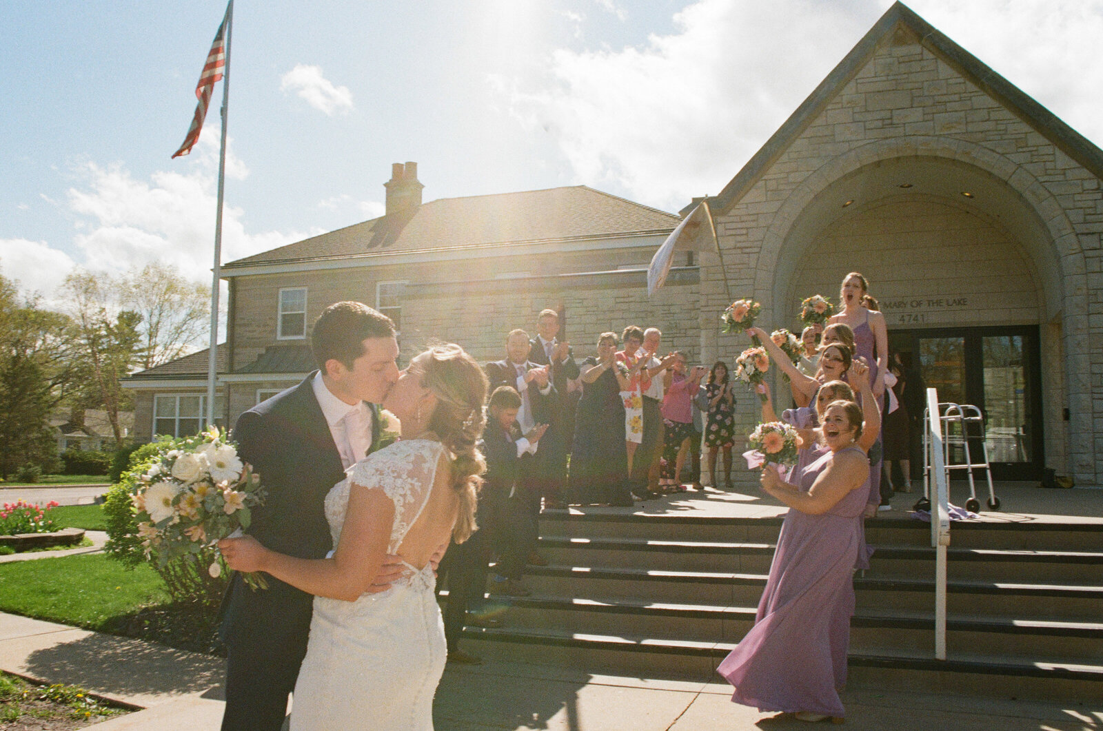editorial_film_wedding_photographer_minnesota_minneapolis_st_paul_twin_cities_elopment_colorful_true_to_color_caitlyn_kloeckl_photography787