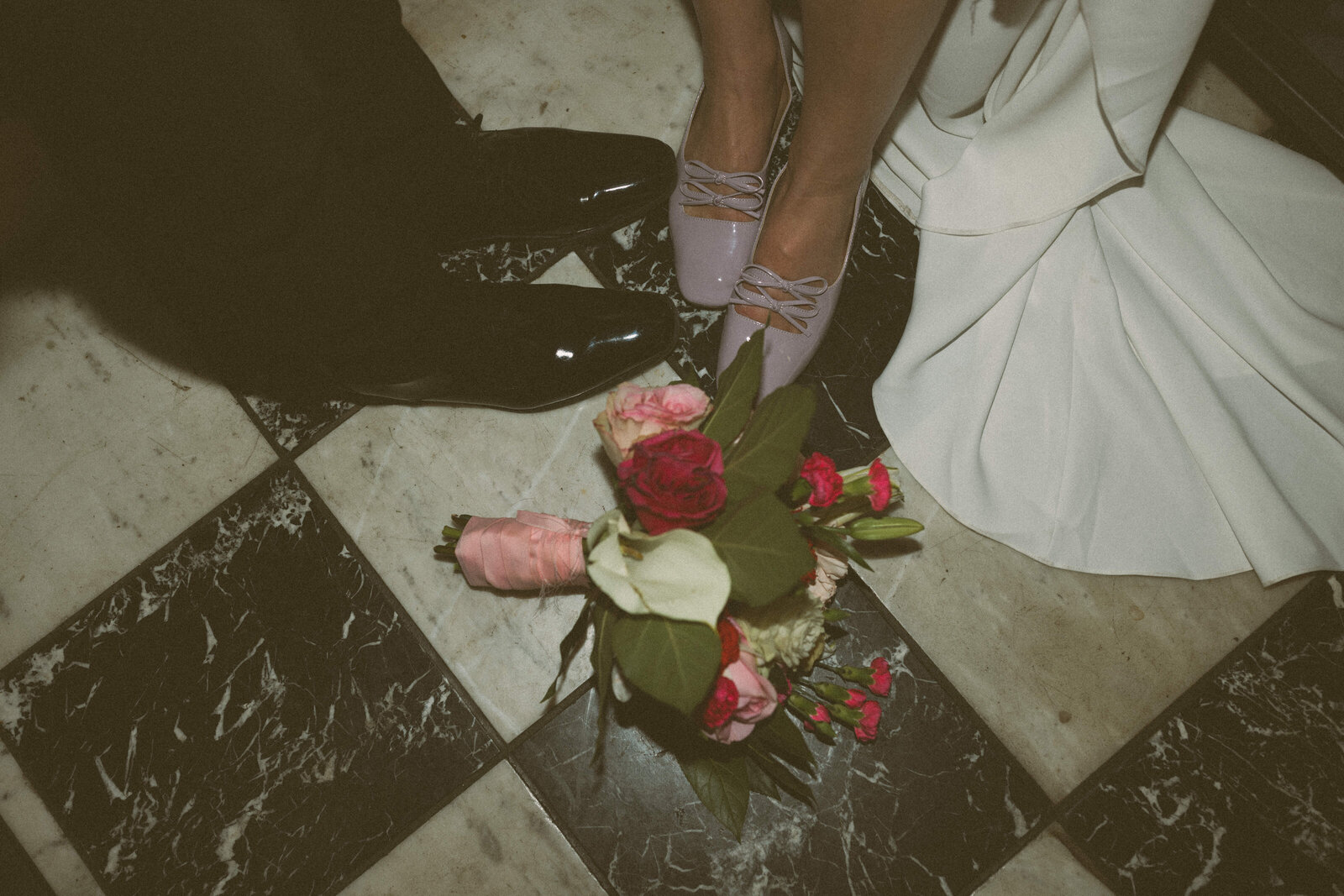 Eureka-springs-arkansas-wedding-photographer-vintage-timeless-romantic--28
