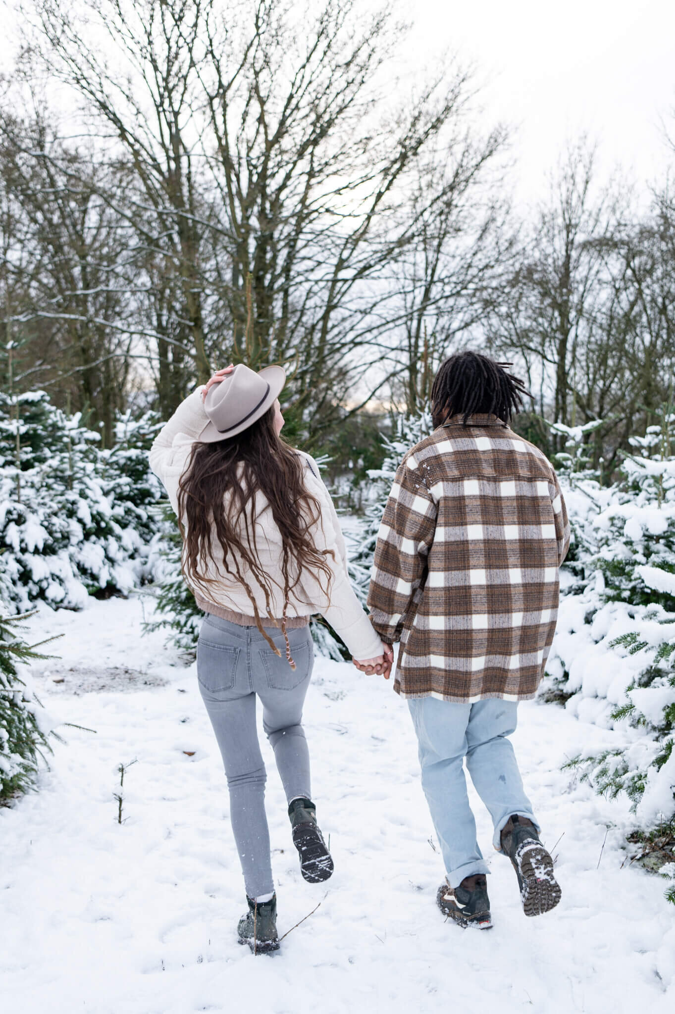 Chloe Bolam - Warwickshire Buckinghamshire UK Couple and Engagement Photographer - Fun Engagement Photographer - Warwickshire Christmas Tree Farm - R & J - 17.12.22 - 12