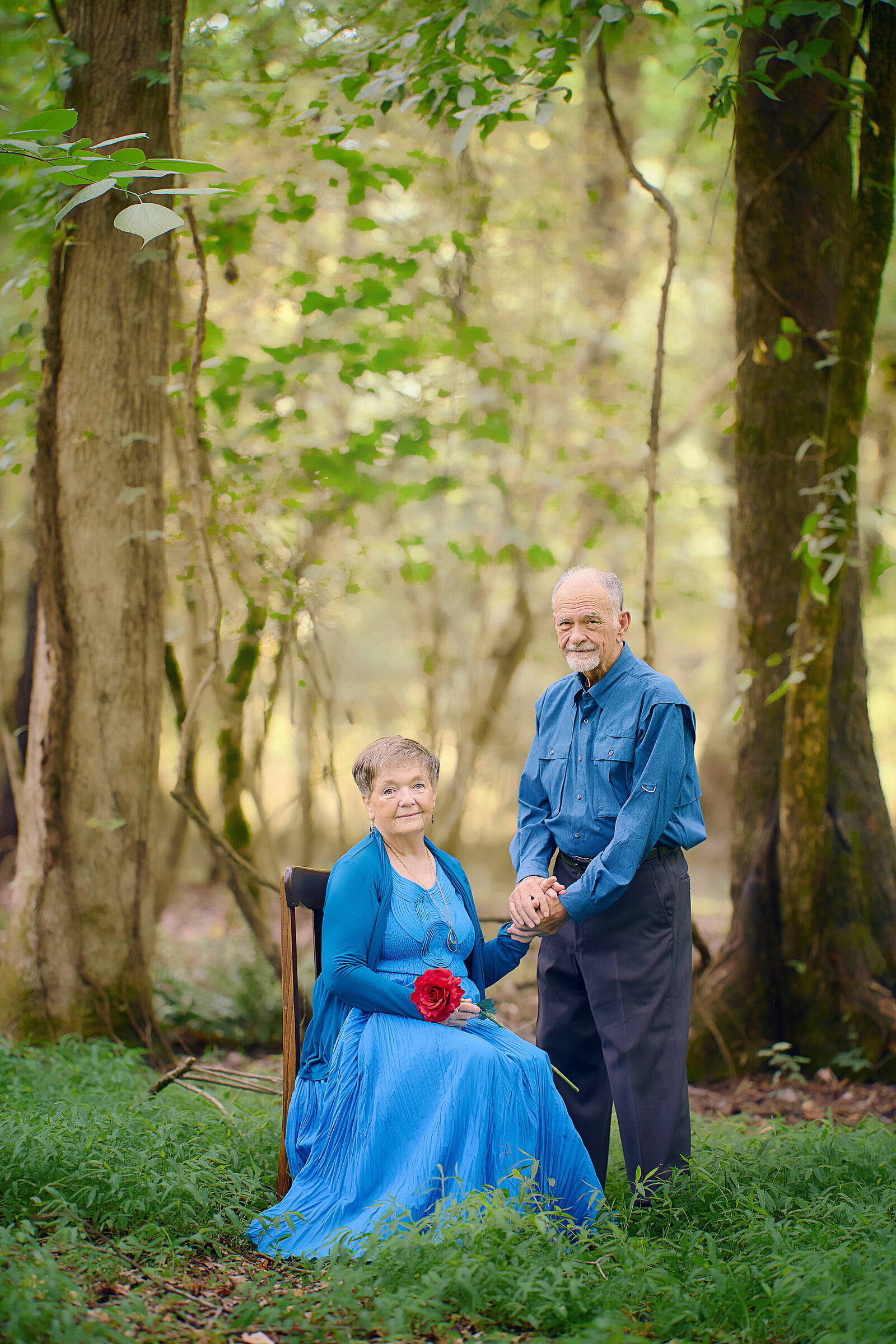 atlanta-best-award-winning-family-portrait-outdoor-spring-fall-woods-50th-anniversary-husband-wife-elderly-photoshoot-photography-photographer-twin-rivers-02