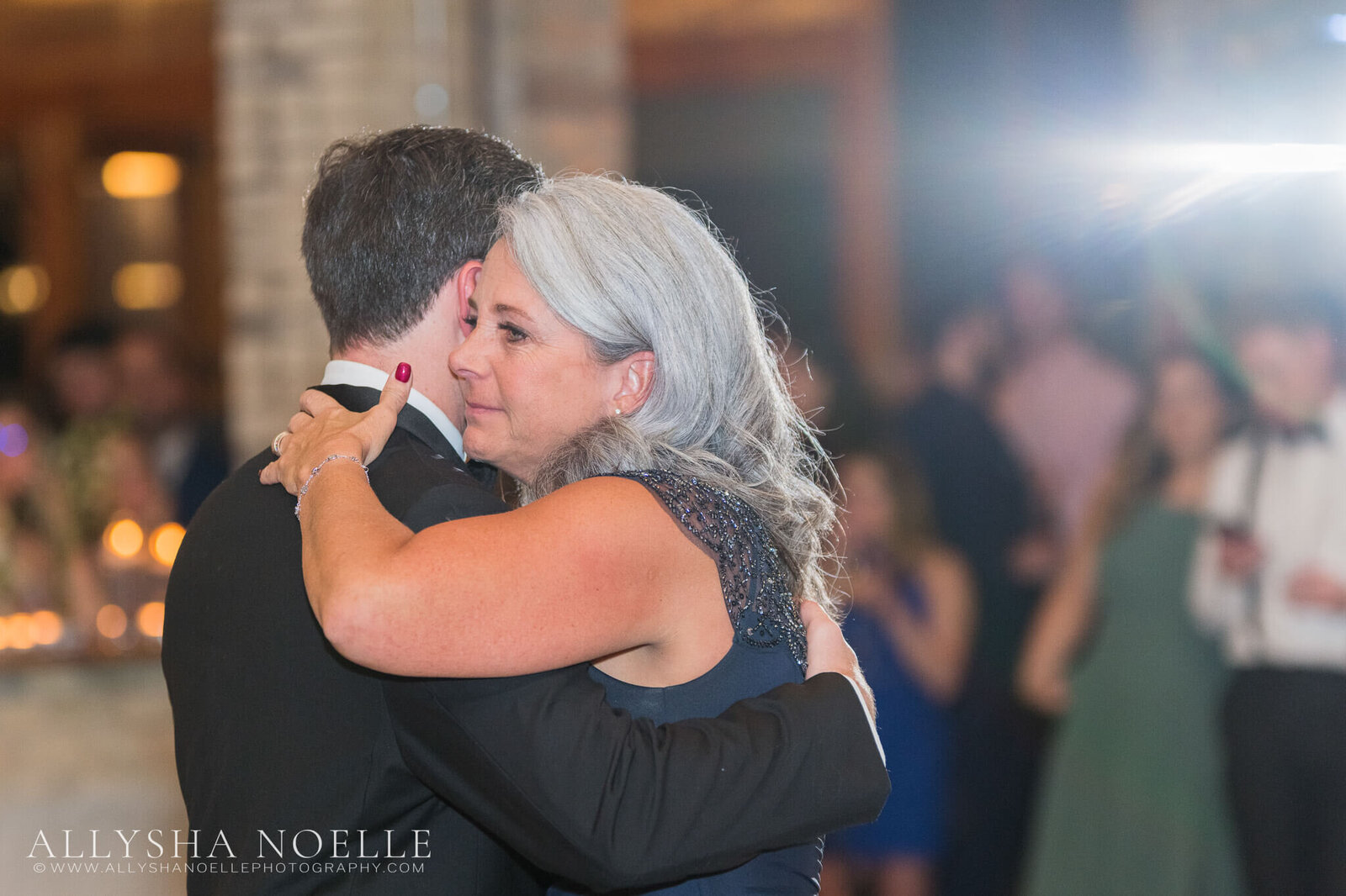Wedding-at-The-Factory-on-Barclay-in-Milwaukee-1101