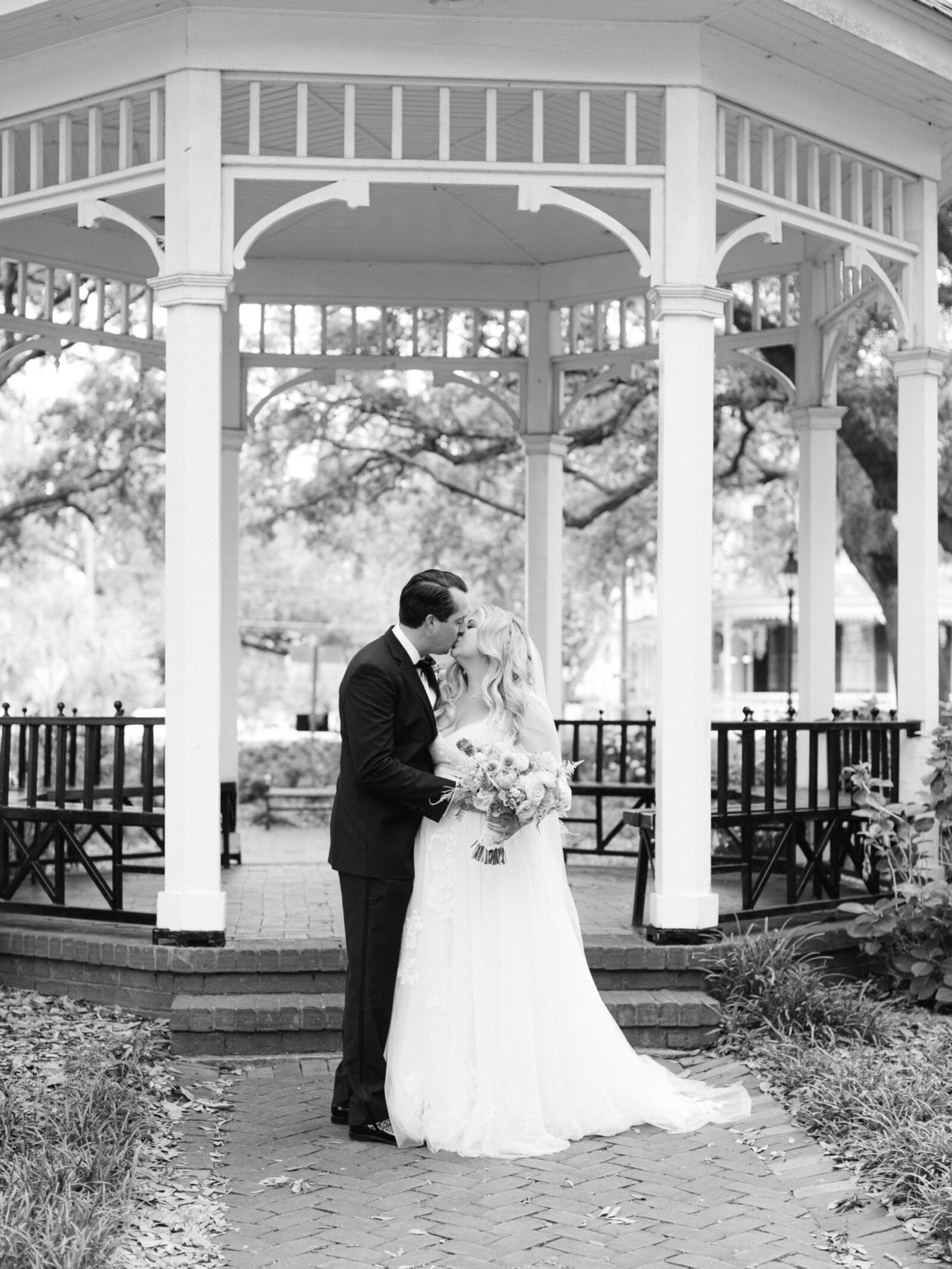49-torianna-brooke-portraiture-victory-north-wedding-savannah-ga-best-wedding-photographer