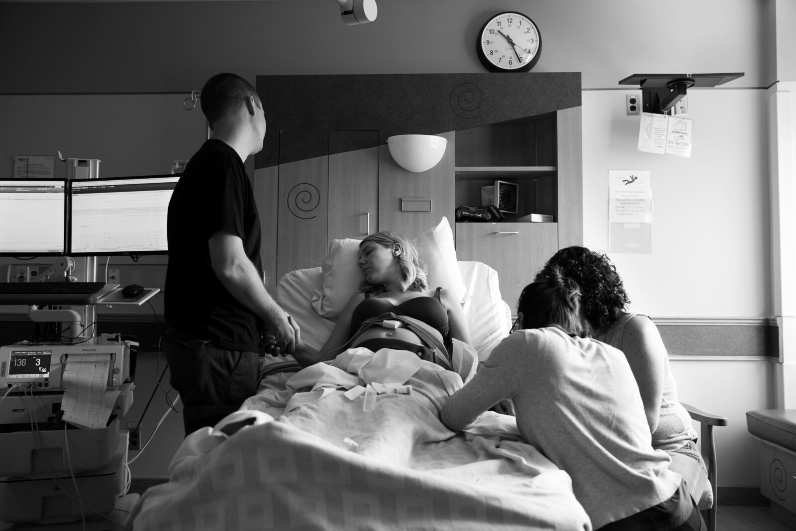 6_birth_photography_michael_garron_hospital