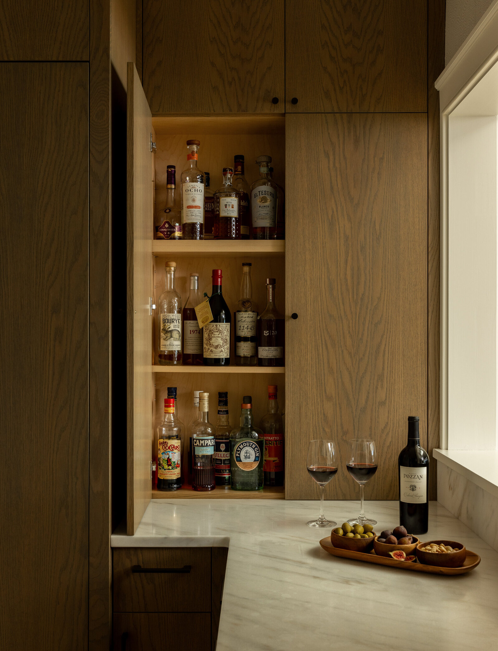 CUSTOM LIQUOR STORAGE CABINET MODERN RIFT CUT WHITE OAK
