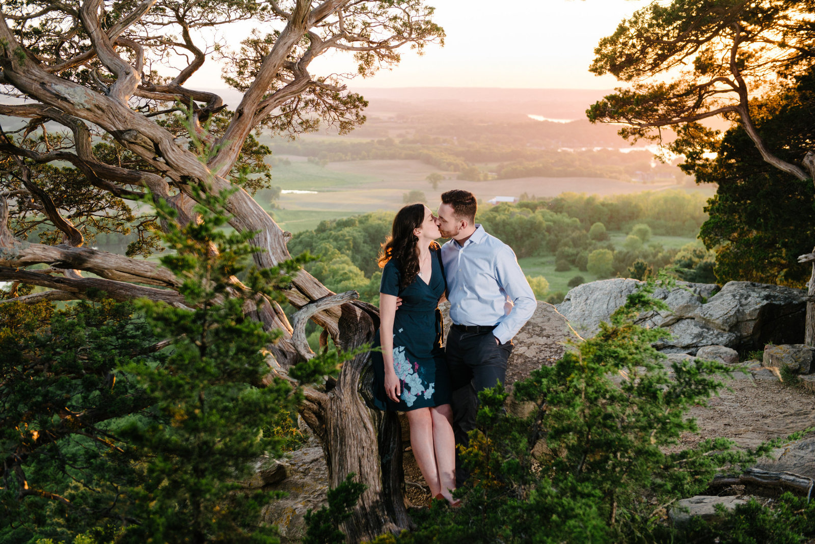 engagement session at Gibralter Rock