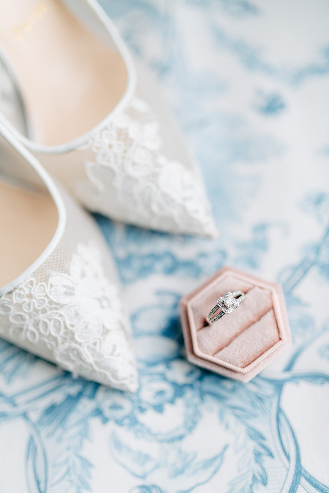 MorganeBallPhotography-Mariage-LindaKevin-01-LieuDetails-02-23-4636_websize