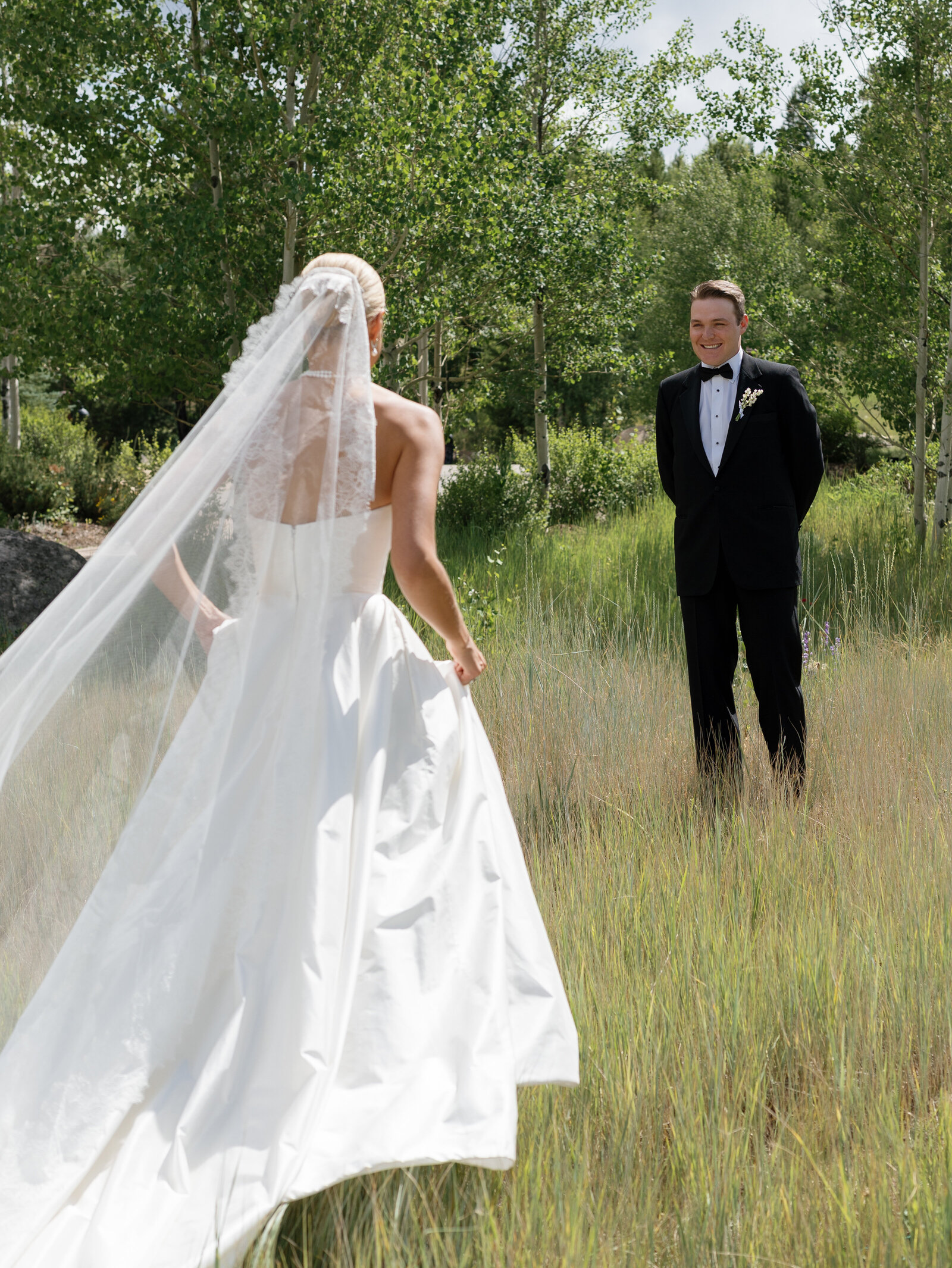 29-kelseycowley_weddingpreview_olivia&graydon