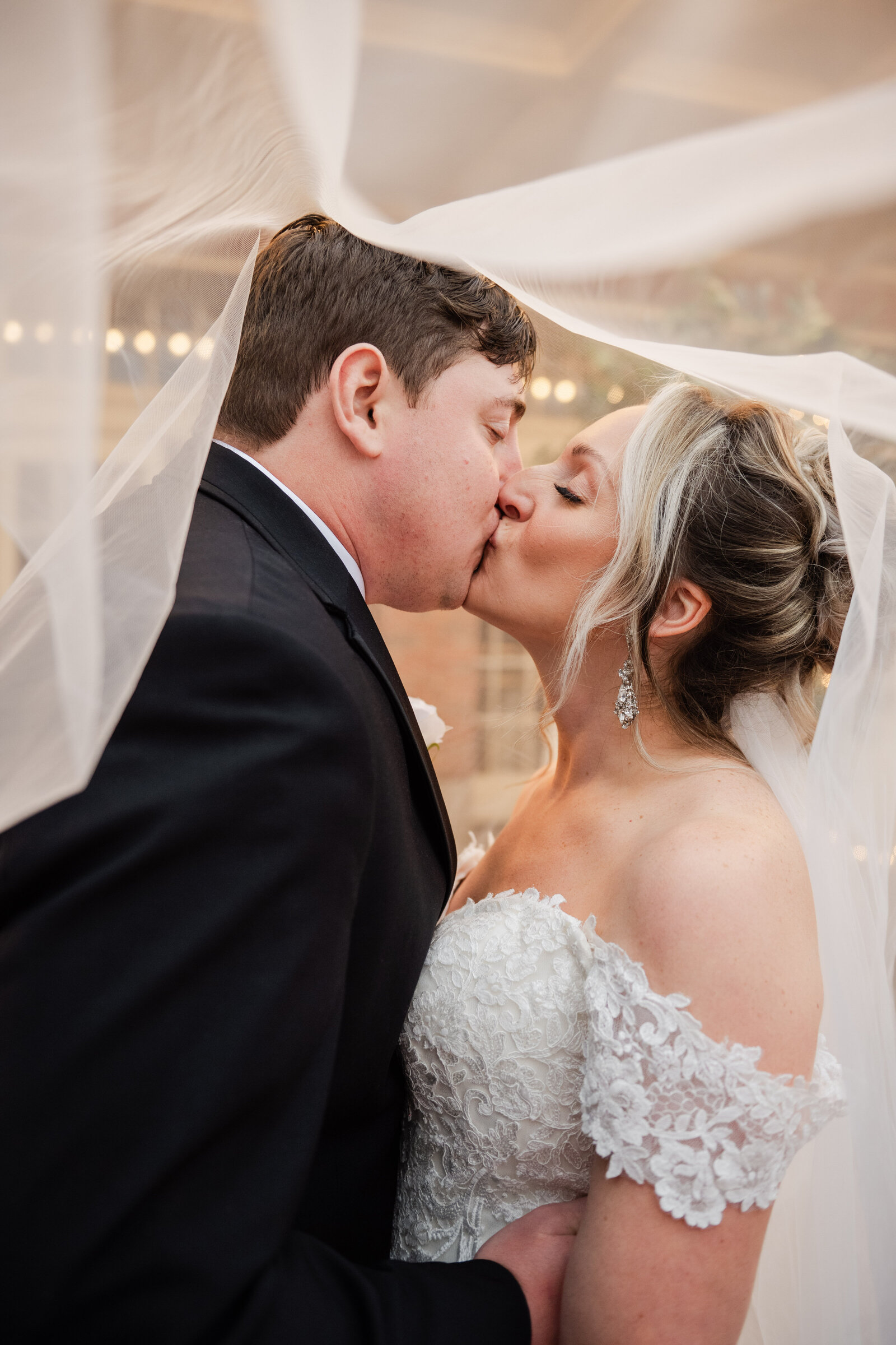 Harro-East-Ballroom-Rochester-new-york-wedding-Brittany-Ford-Photography-New-York-Wedding-Photographer-roblinds-28