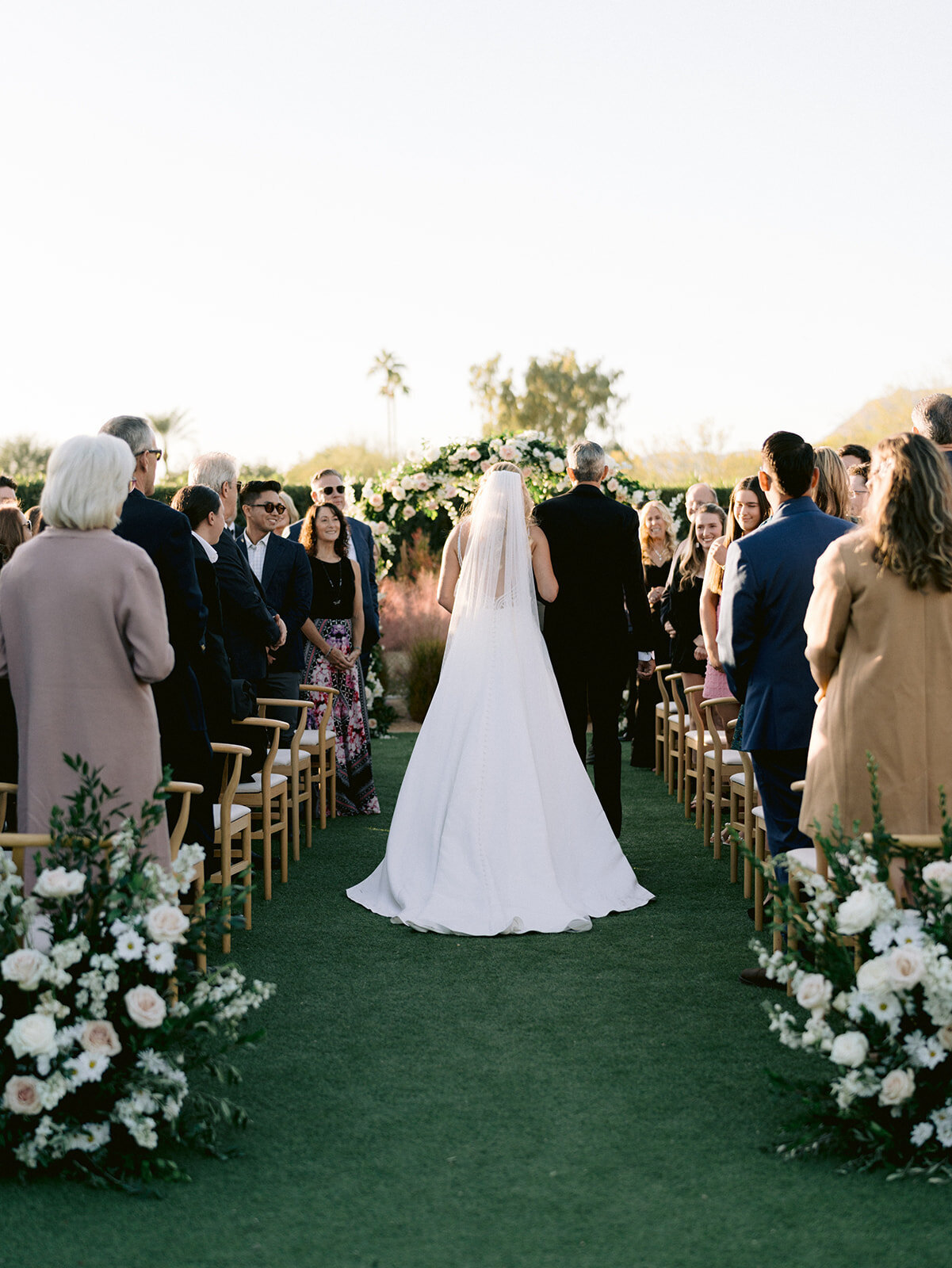 back-aisle-ground-flowers-ceremony-north-scottsdale-florist-wedding