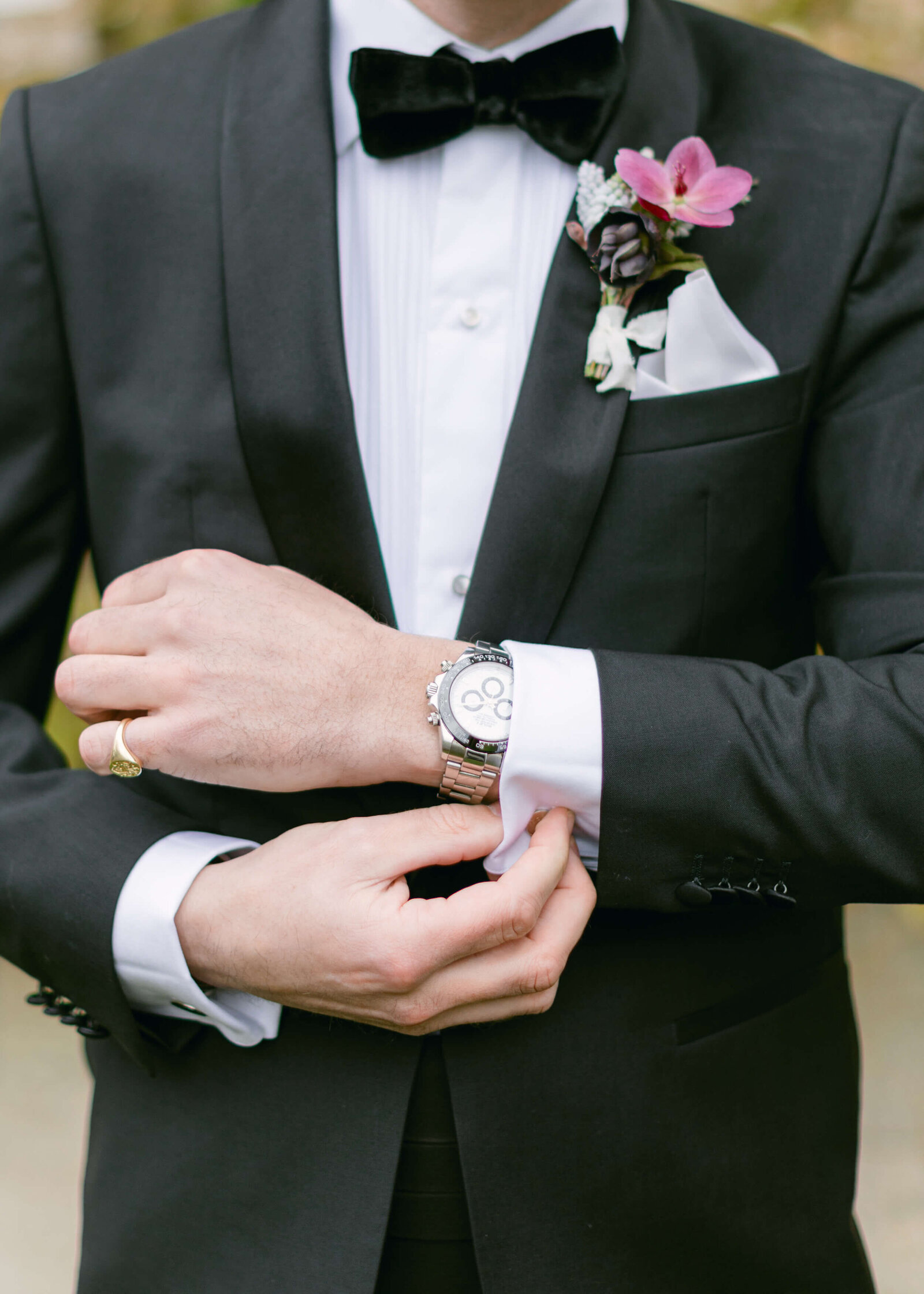 chloe-winstanley-editorial-rock-my-wedding-groom-cufflinks