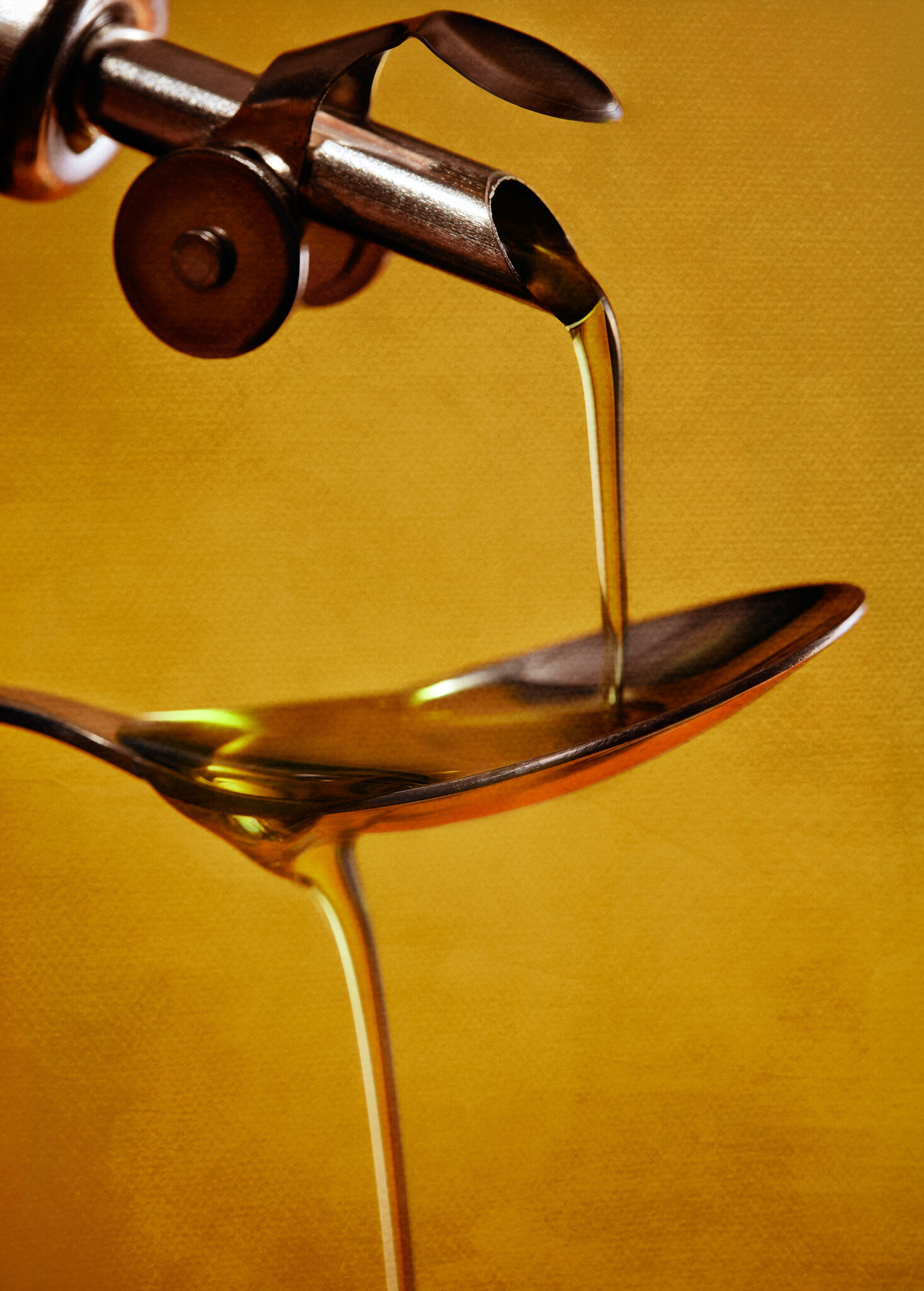 extra-virgin-olive-oil-pour-food-photographer-austin-texas