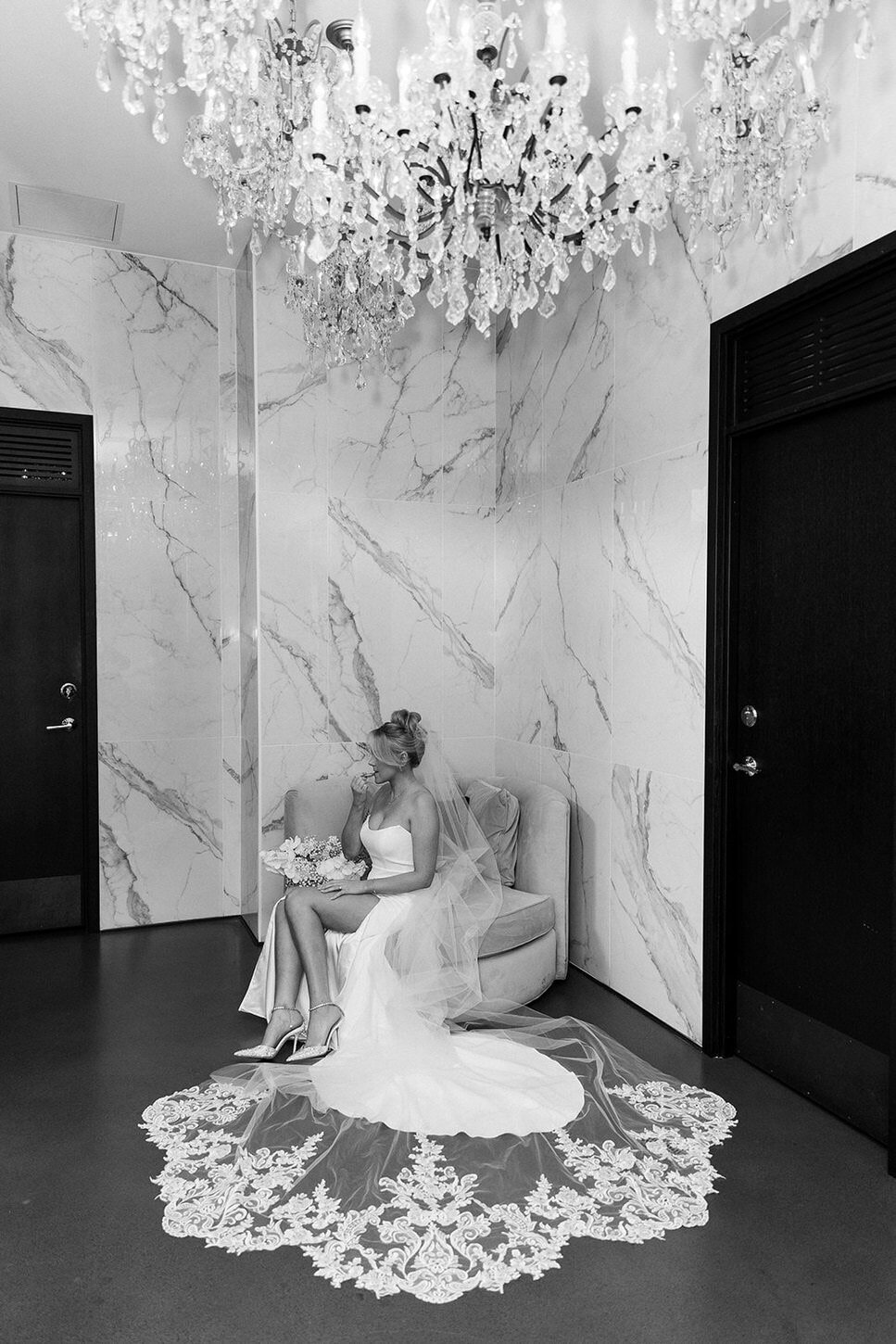 Chicago-wedding-photographer-lindsay-elaine-photography-386
