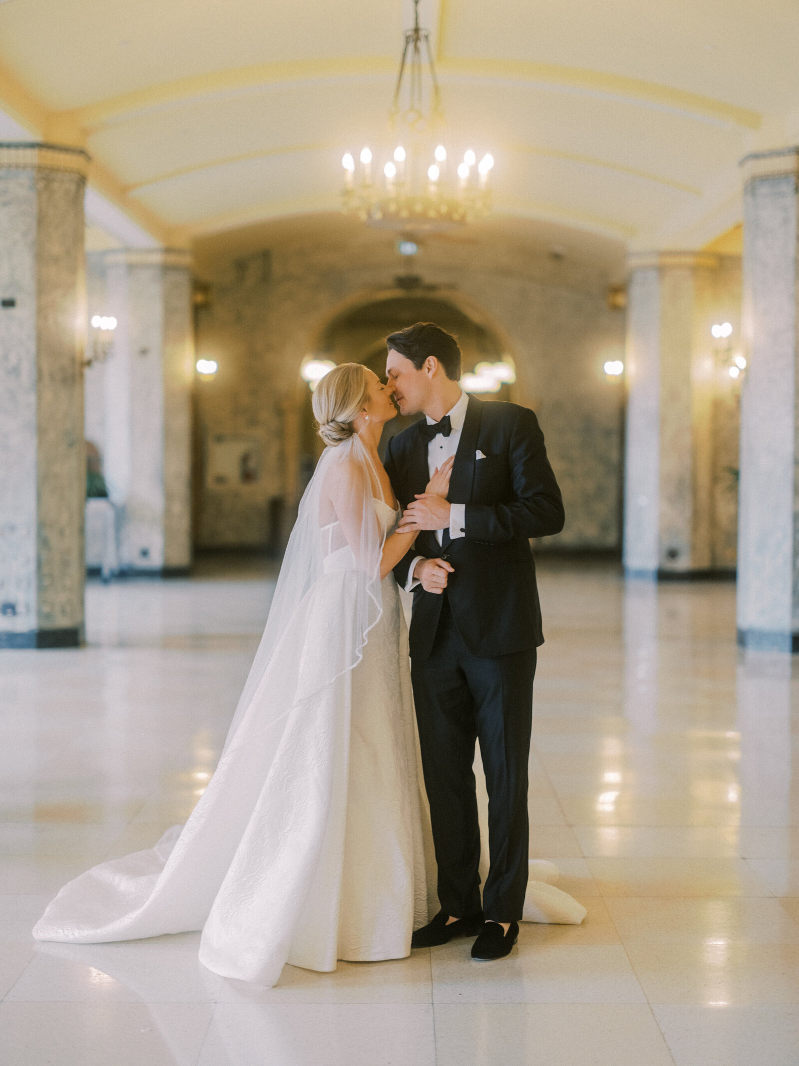 calgary_wedding_photographers_fairmont_banff_springs_destination_wedding_nicole_sarah-36