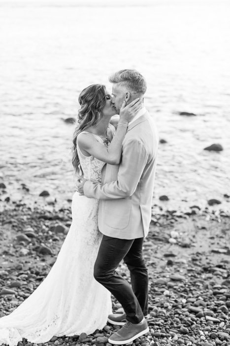 W0510_Wright_Olowalu-Maluhia_Maui-Wedding_CaitlinCatheyPhoto_2769-b&w