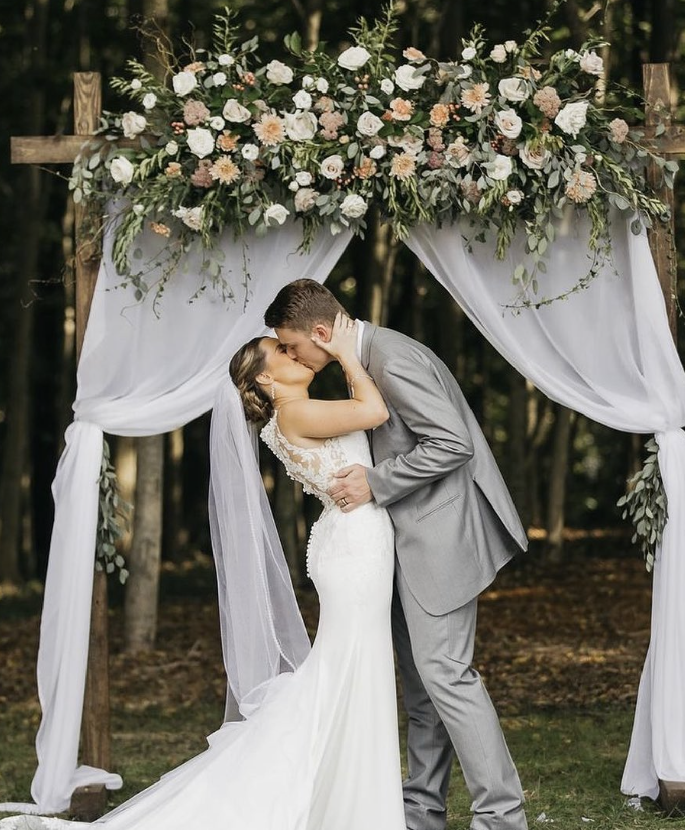Indianapolis wedding florist ceremony