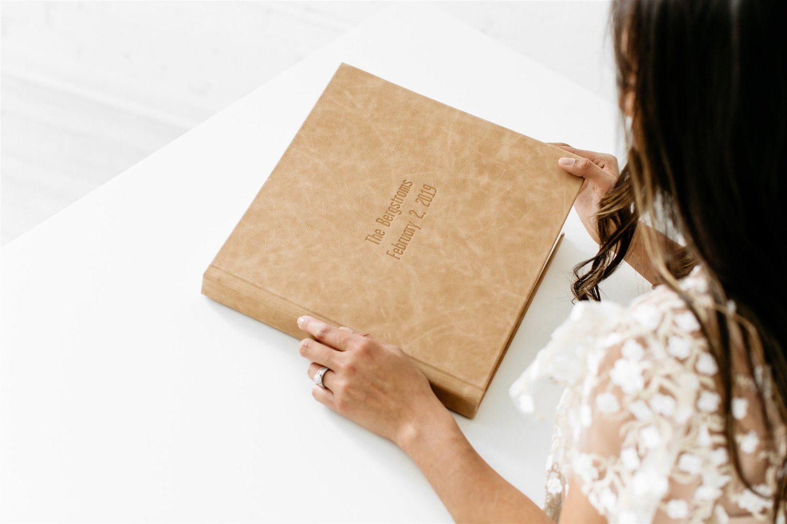 Alexa-Vossler-Photo_Dallas-Headshot-Photographer_Brand-Photoshoot-at-The-Lumen-Room_Gaby-Caskey-54