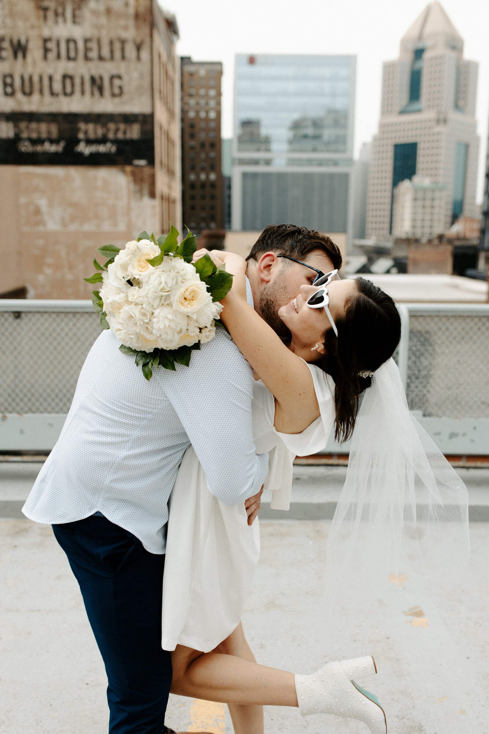 Blissfullybriphotography-pittsburgh-wedding-allegheny-county-courthouse-amanda-michael-028