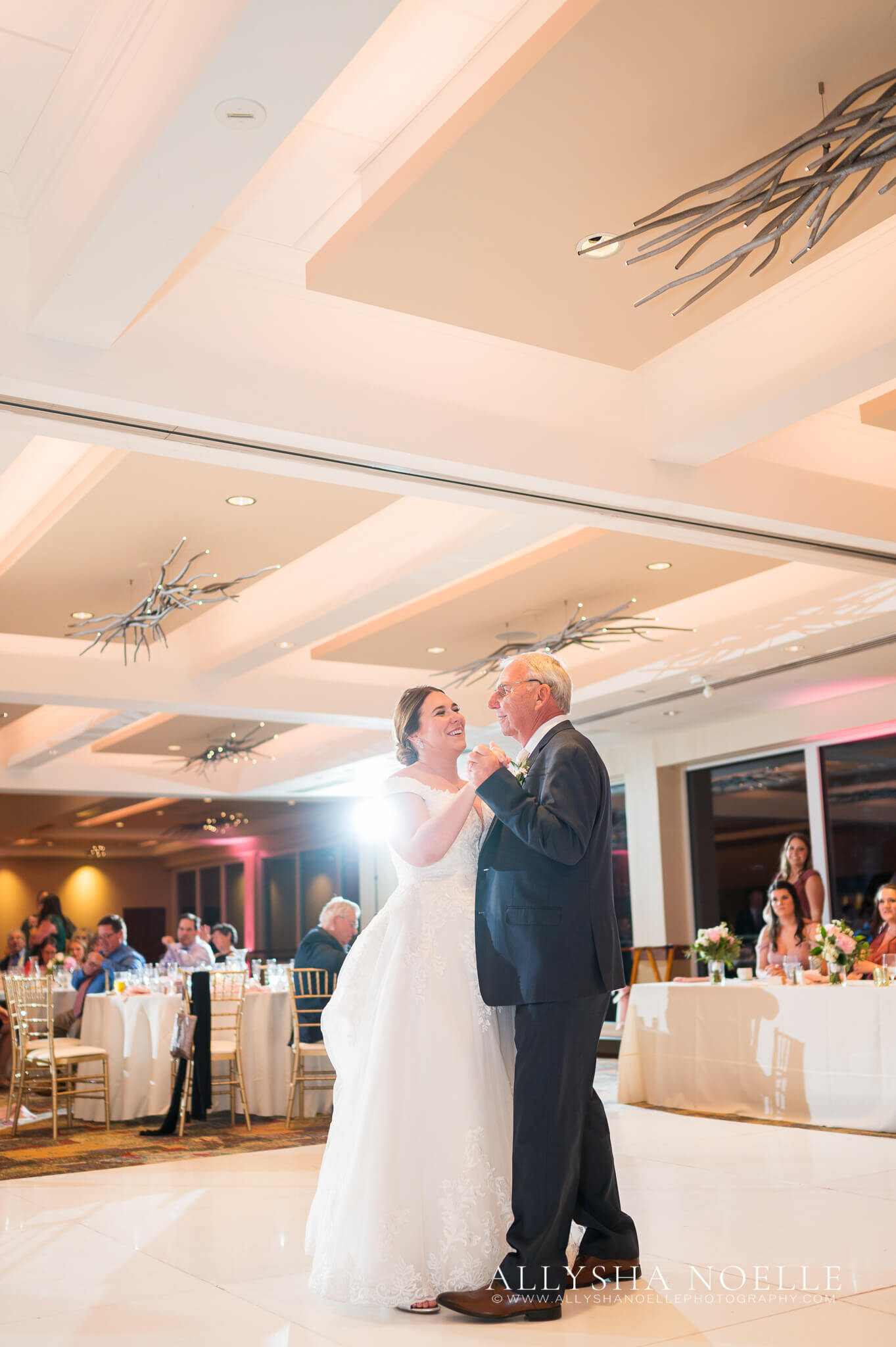 Wedding-at-River-Club-of-Mequon-886