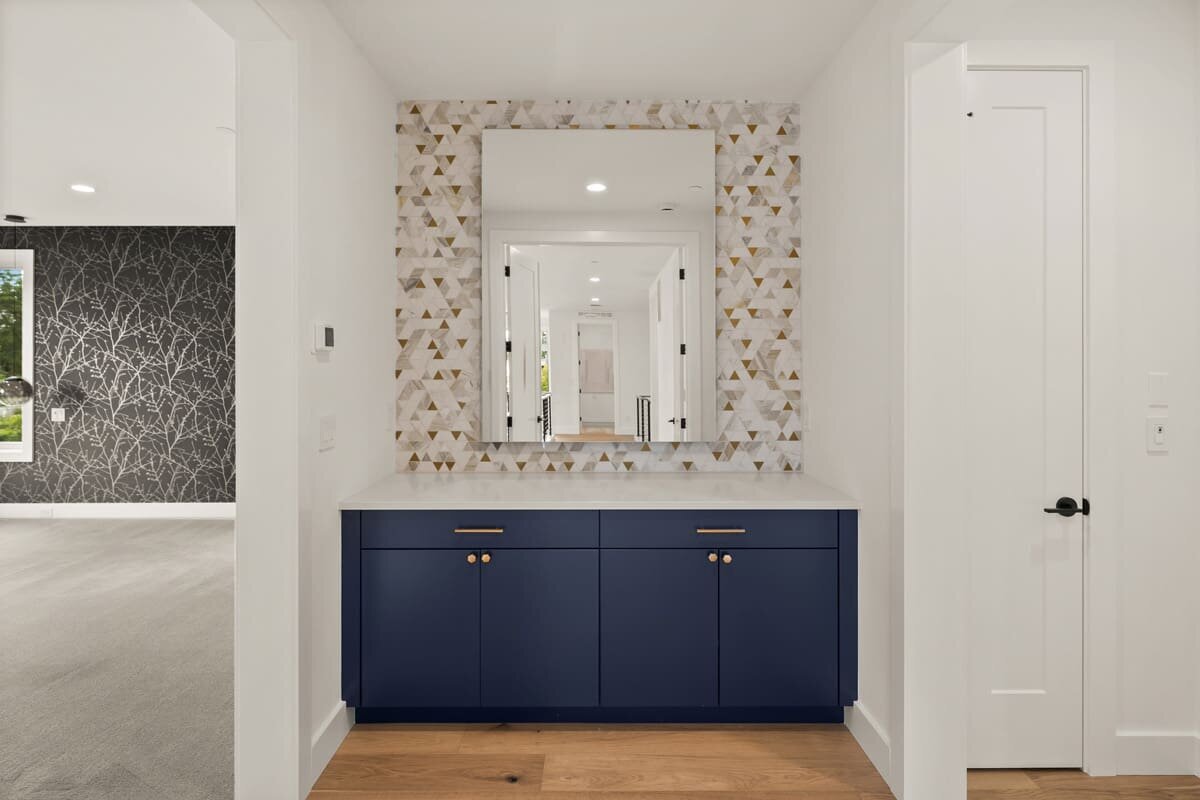 Livingston-Custom-Homes-West-Kelowna-Spec-Build-Bathroom