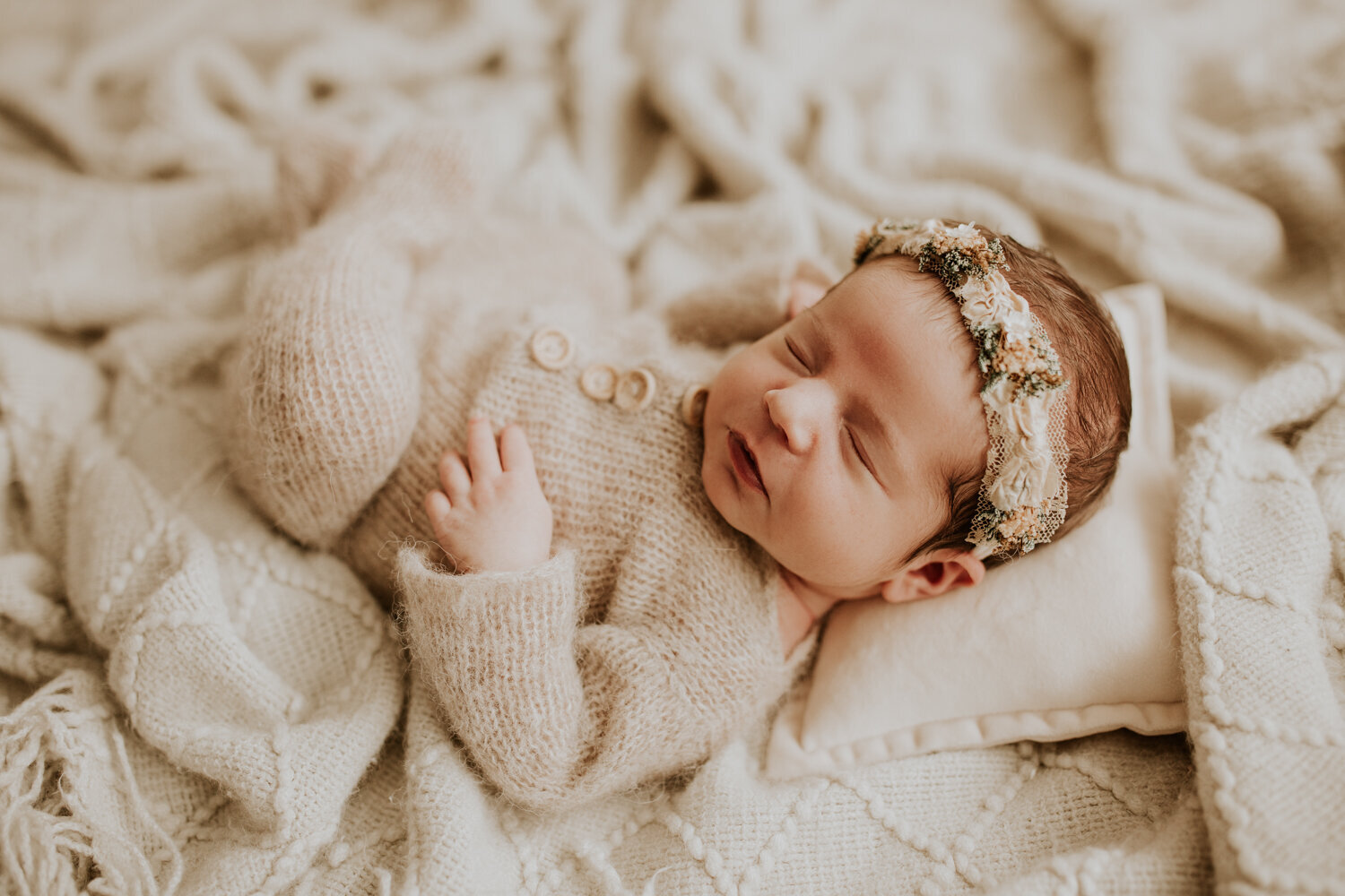 red-deer-alberta-newborn-maternity-baby-photographer-17