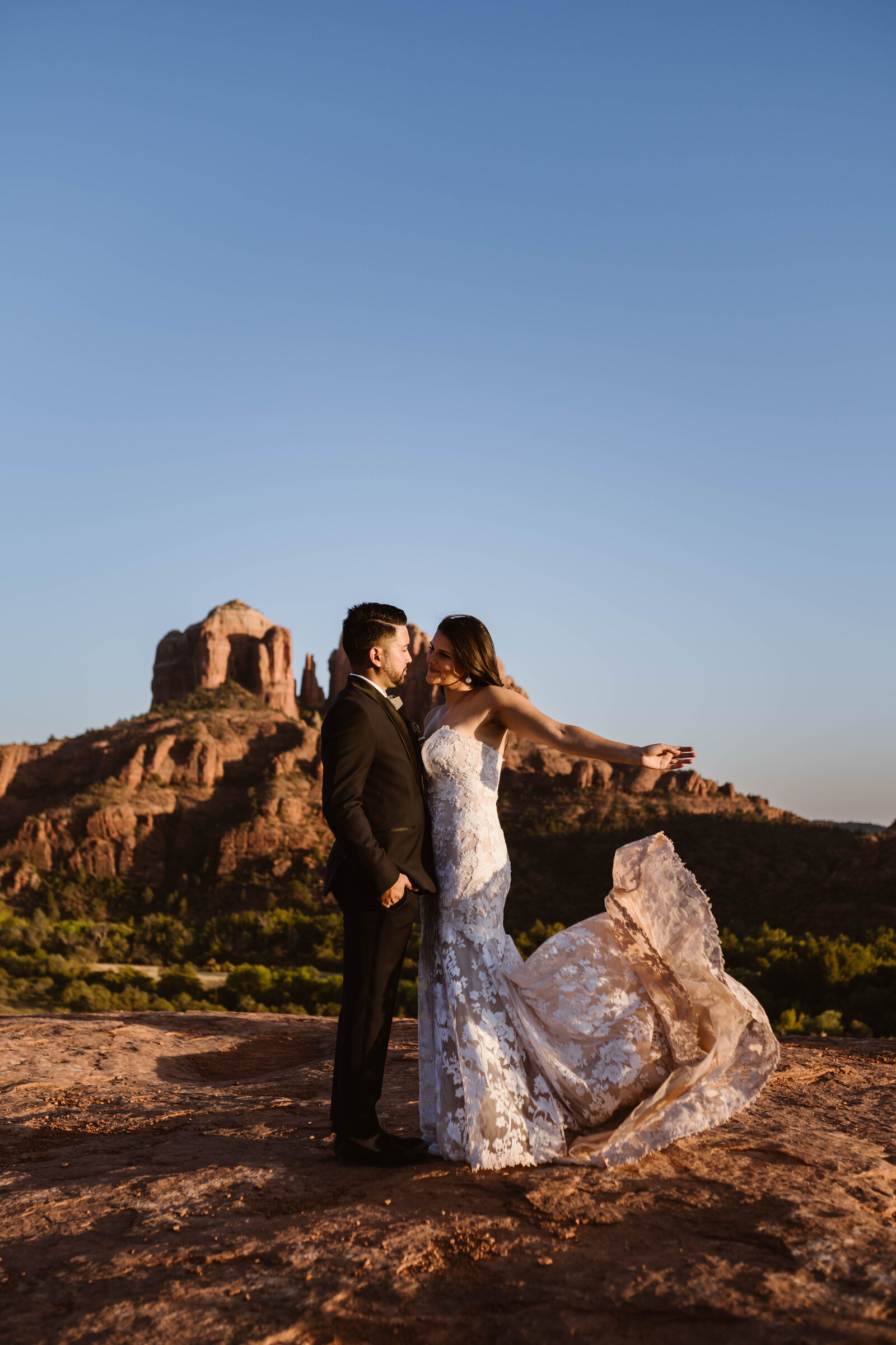 Are you looking to elope in Sedona? Let Rusty Metals be your Sedona Elopement Photographer.