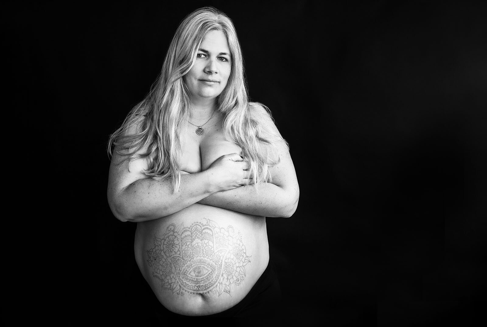 Maternity-photos-studio-manhattan-ks