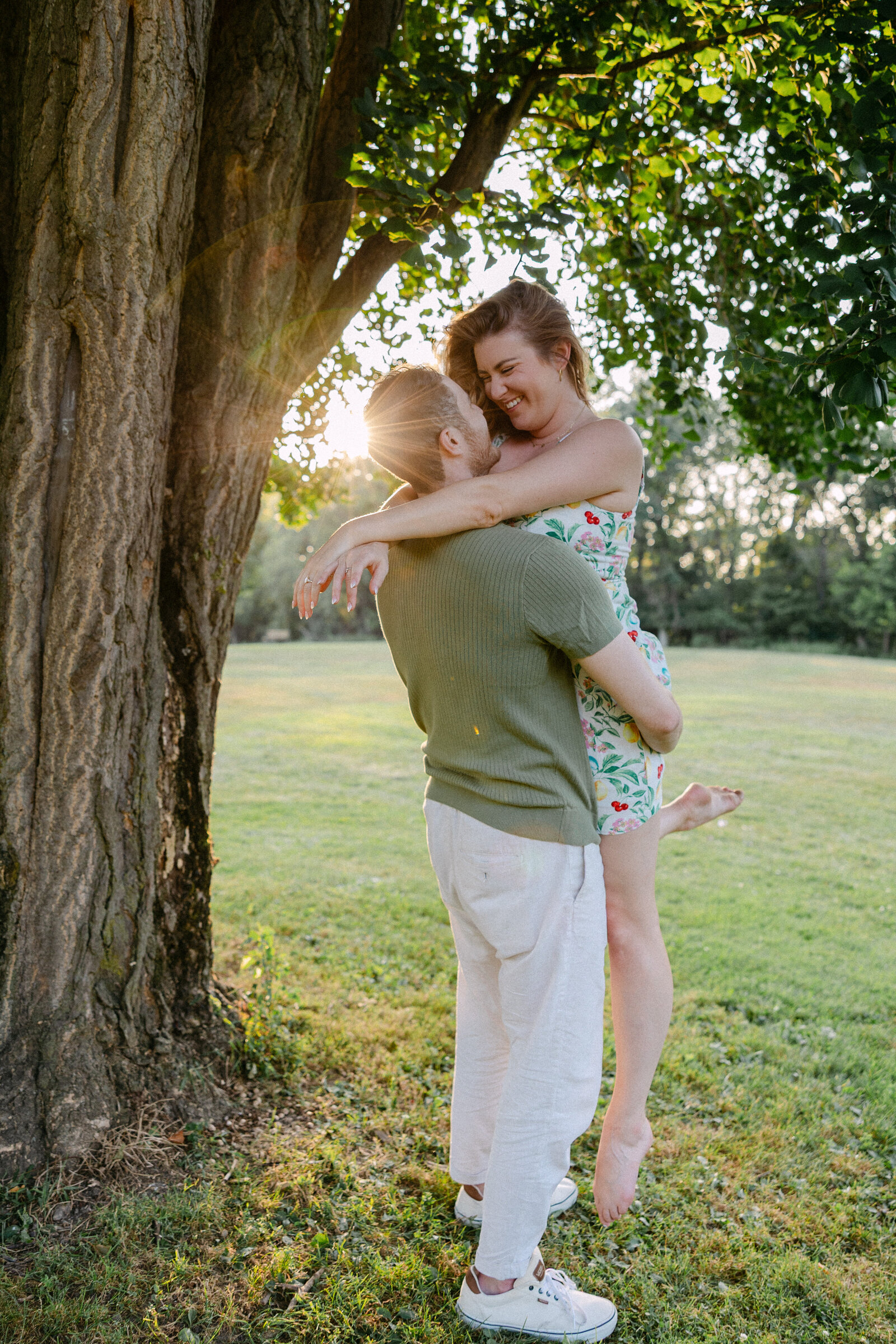 blissfullybriphotography-pittsburgh-engagement-graham-frickpark-2025-2