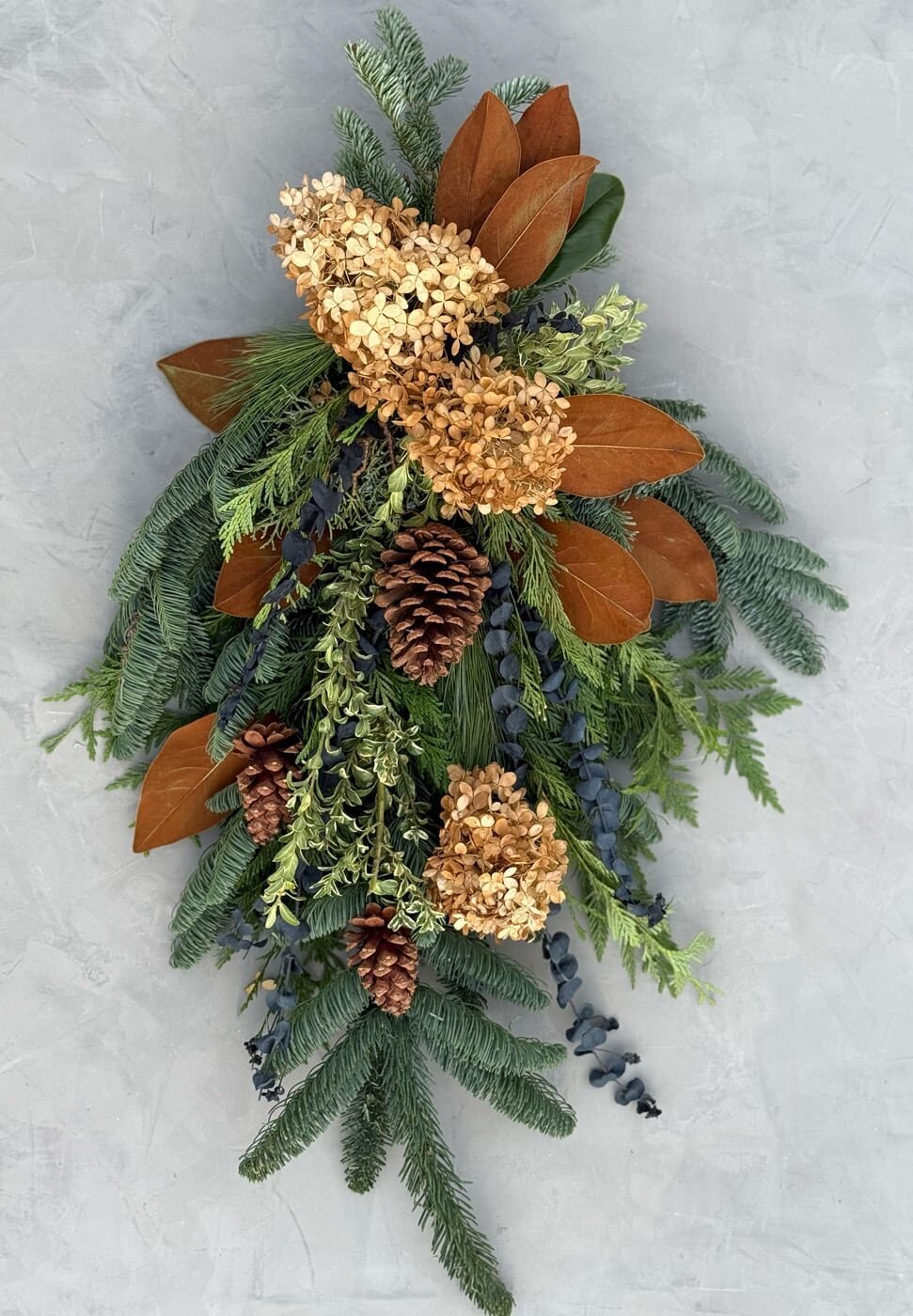 Noblesville Live Christmas Wreath - Sweet Peas Flower Farm 06