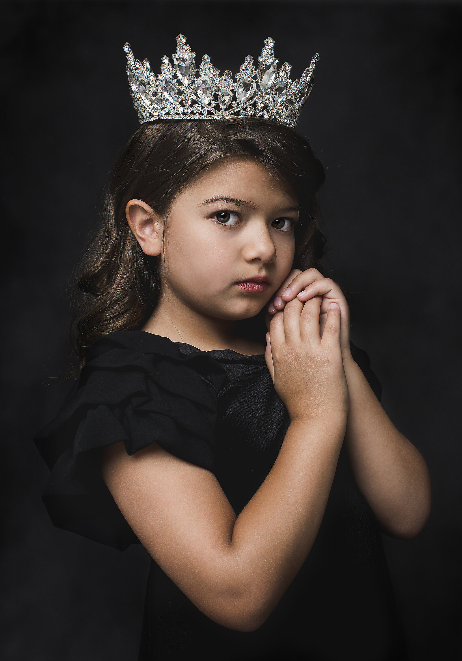 Martha Felix Photography girl with crown