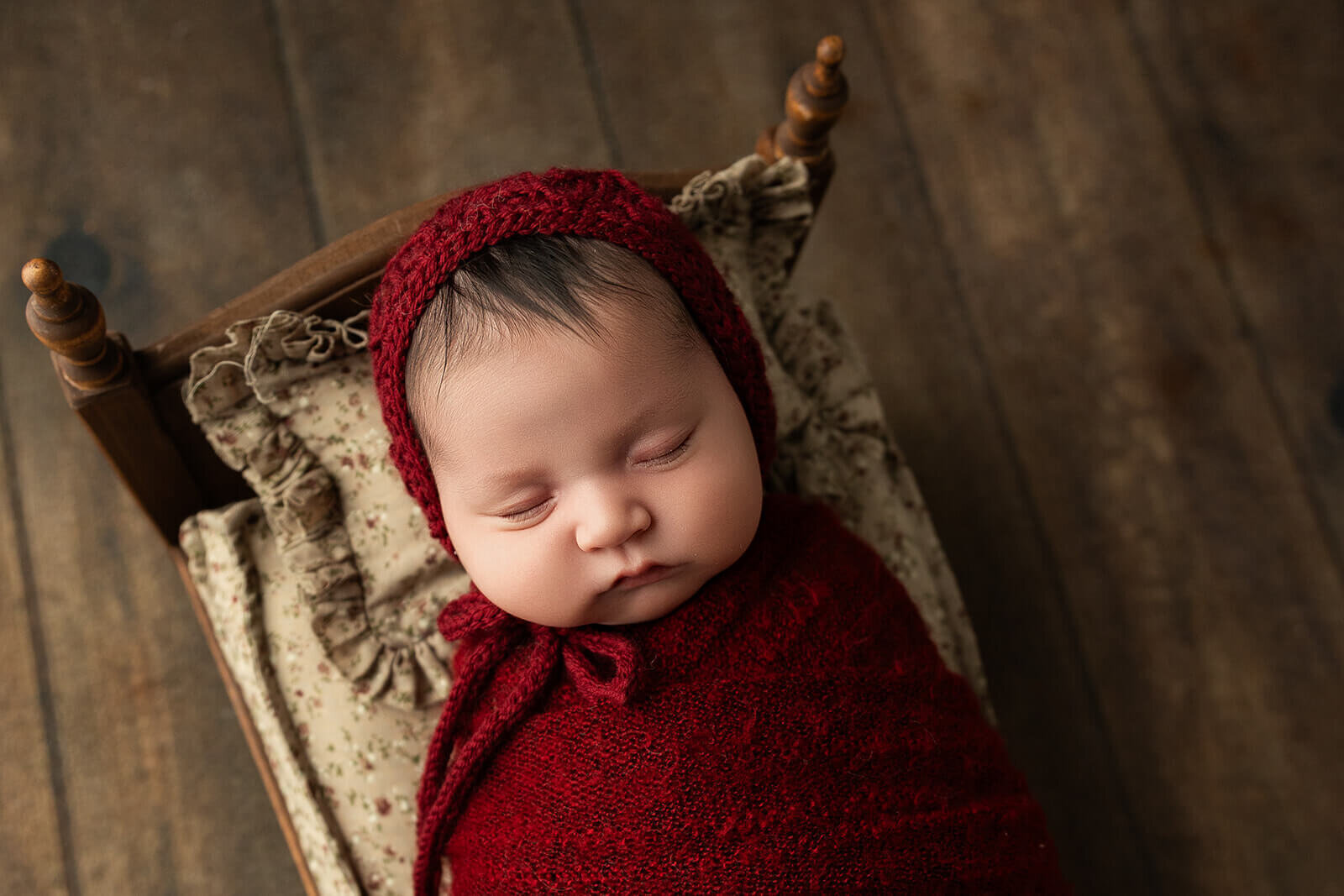 baby-girl-posed-Newborn-7