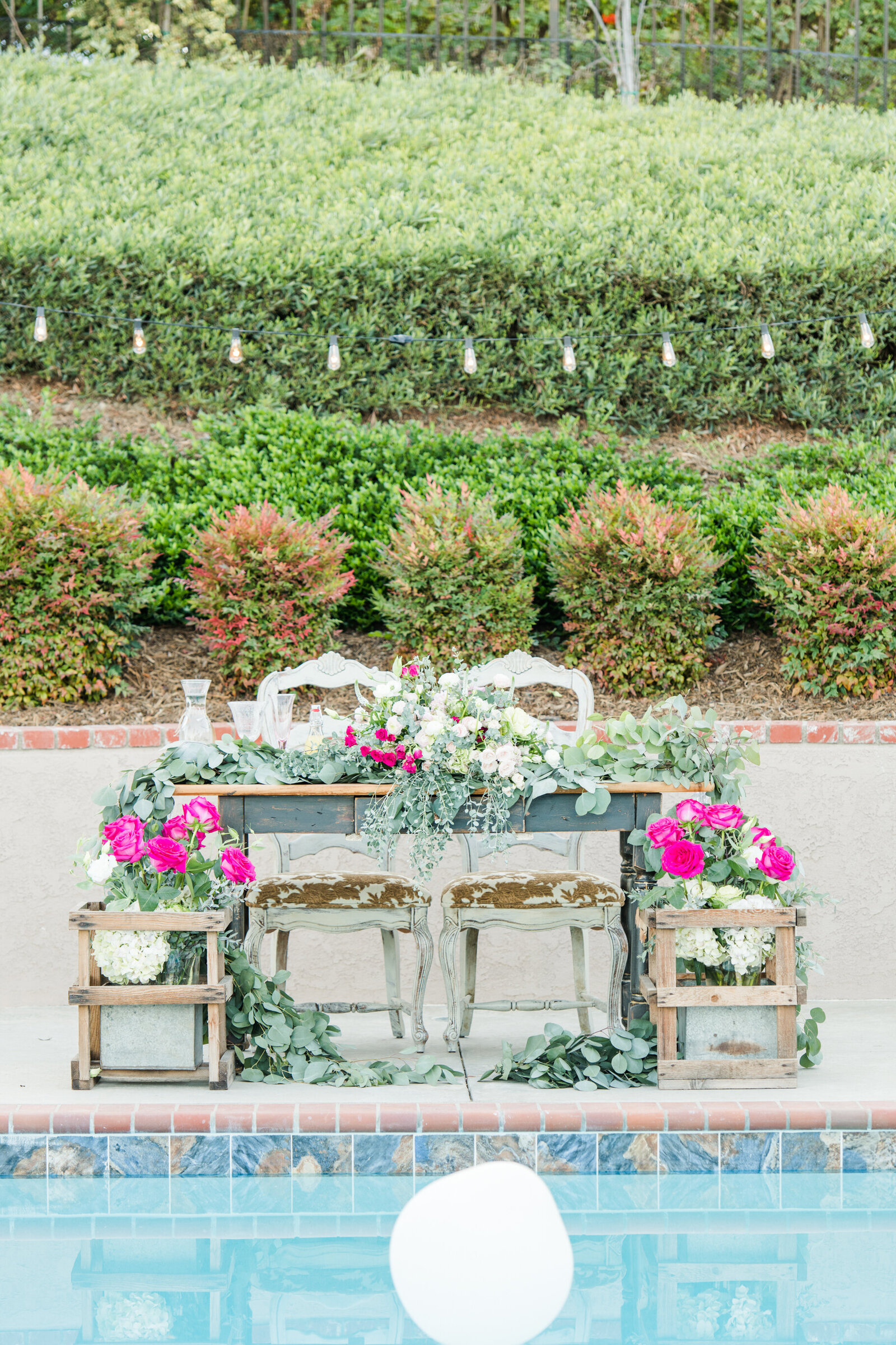 poolside wedding reception