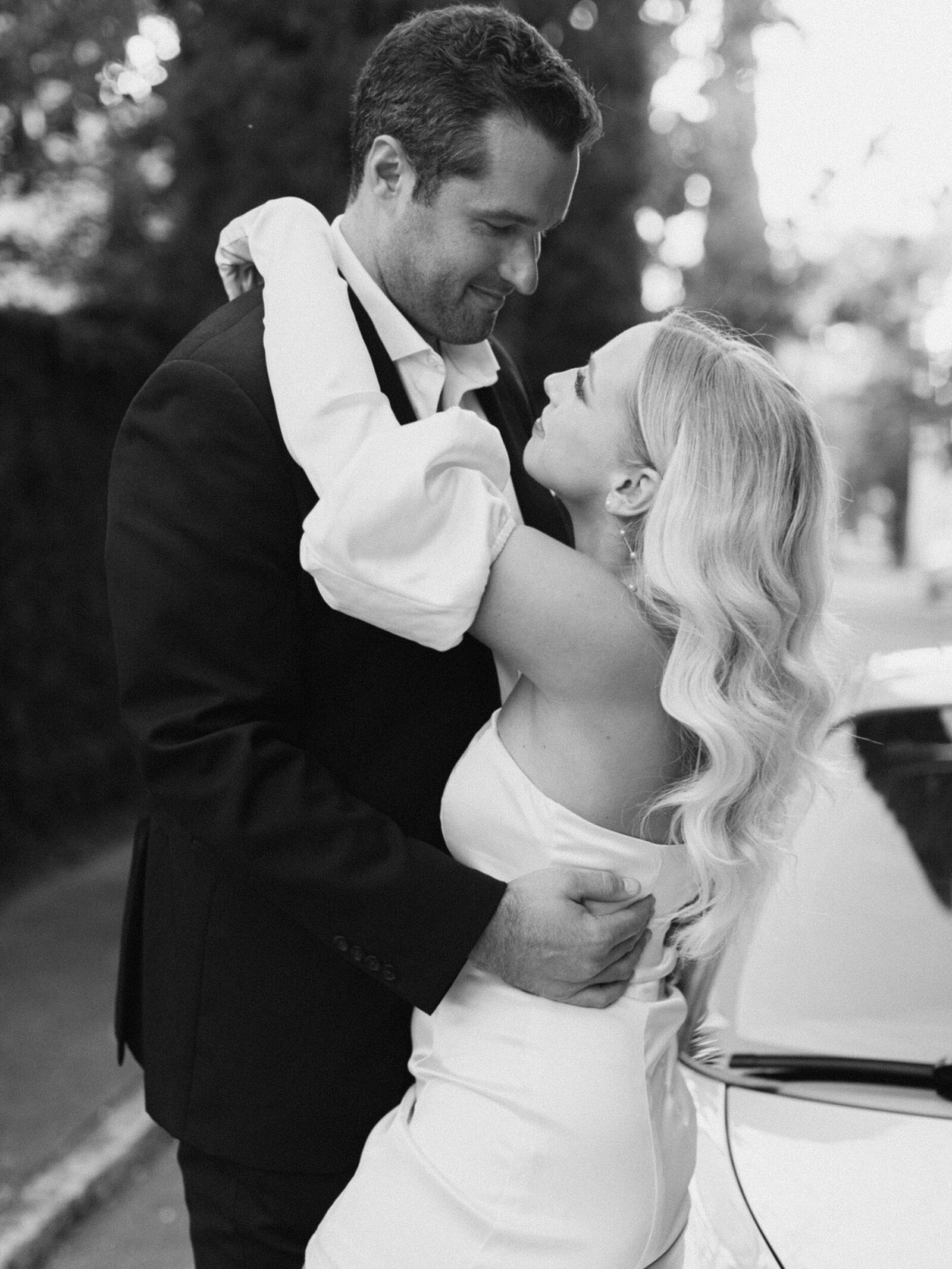 250-torianna-brooke-portraiture-chic-charleston-engagement-session-french-quarter-lauren-paul