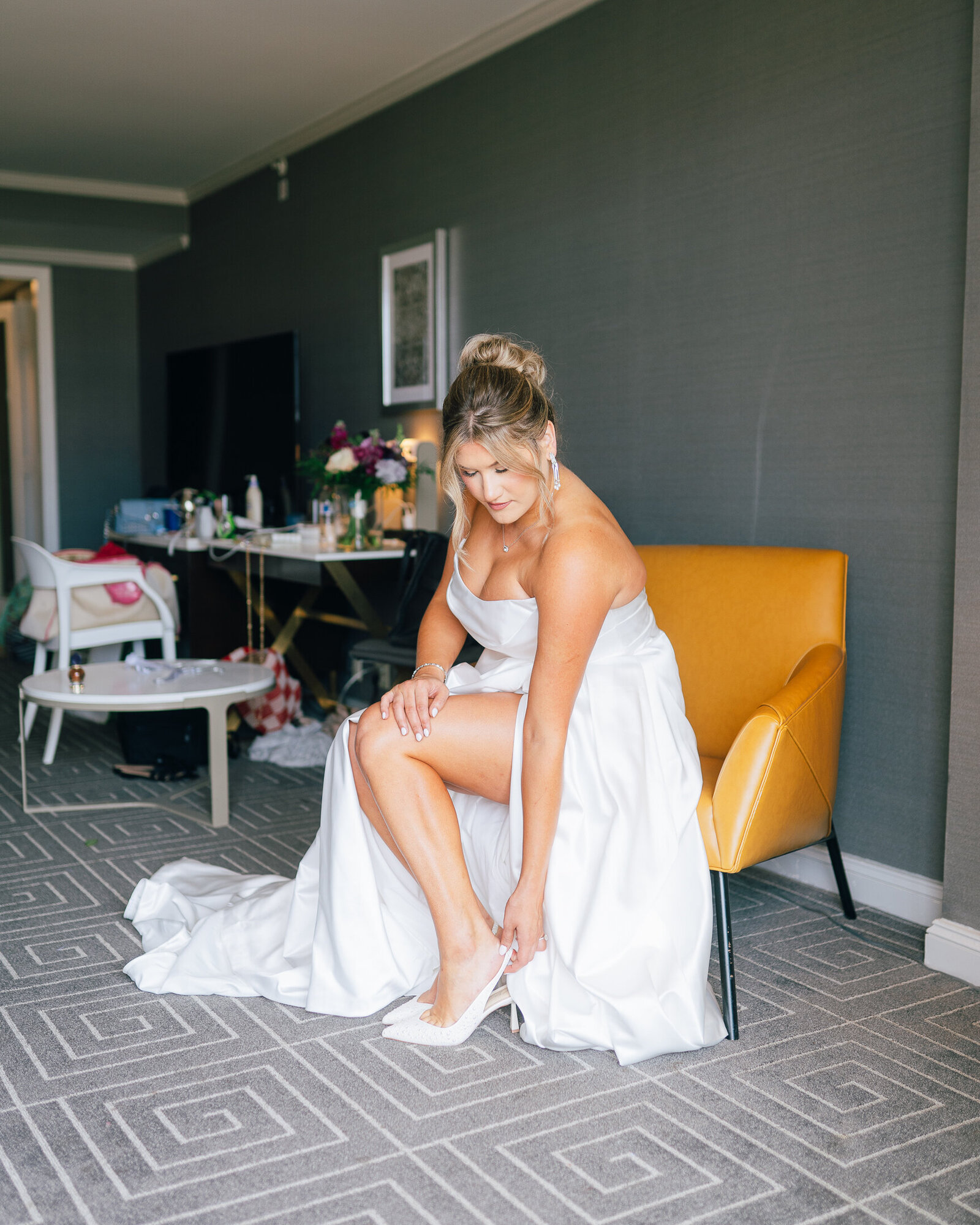 Corby Intercontinental Hotel Kansas City Wedding Plaza-42