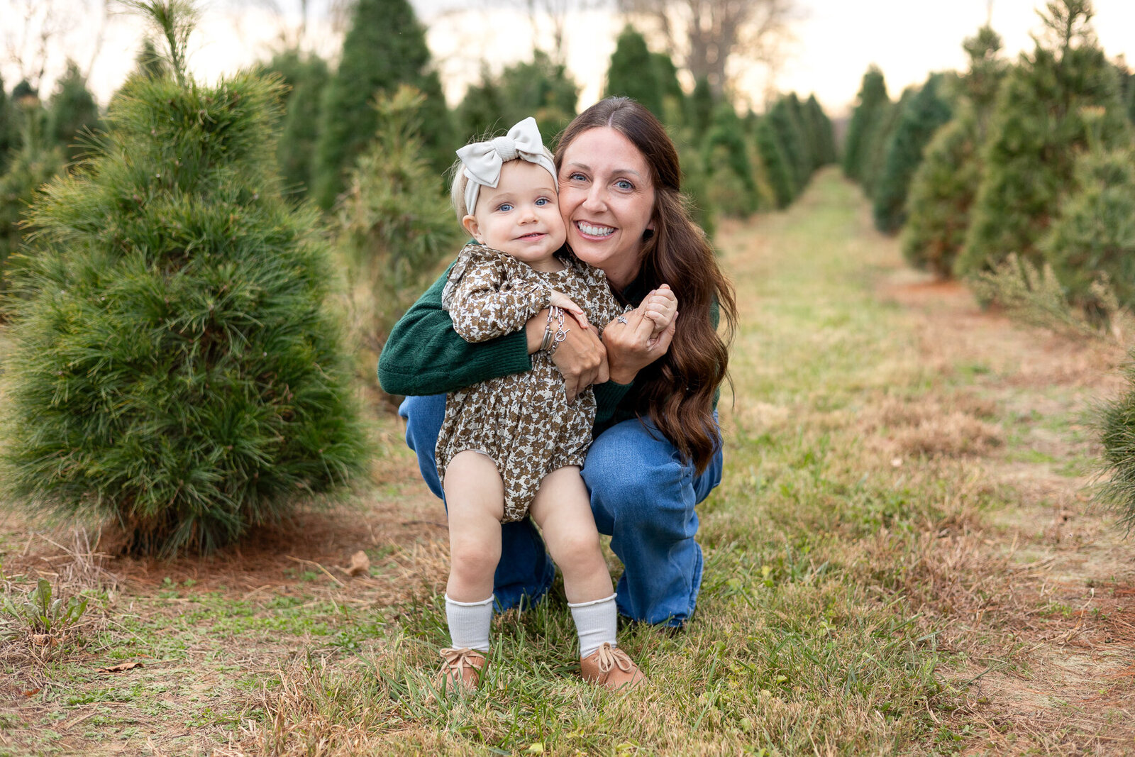 cloudy-tree-farm-mini-family-photography-session-Lexington-KY-photographer-2