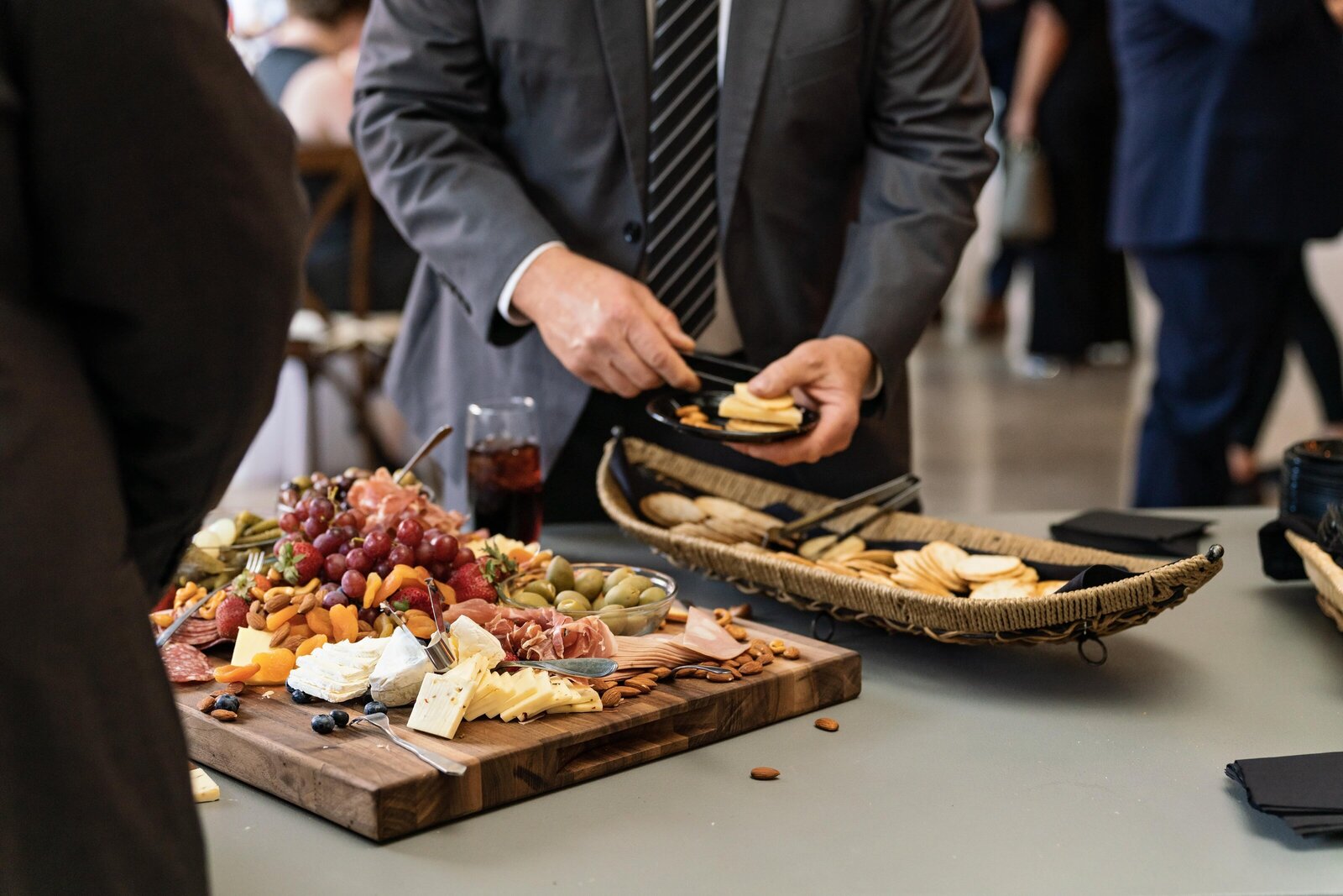 fork-and-flair-wedding-appetizer