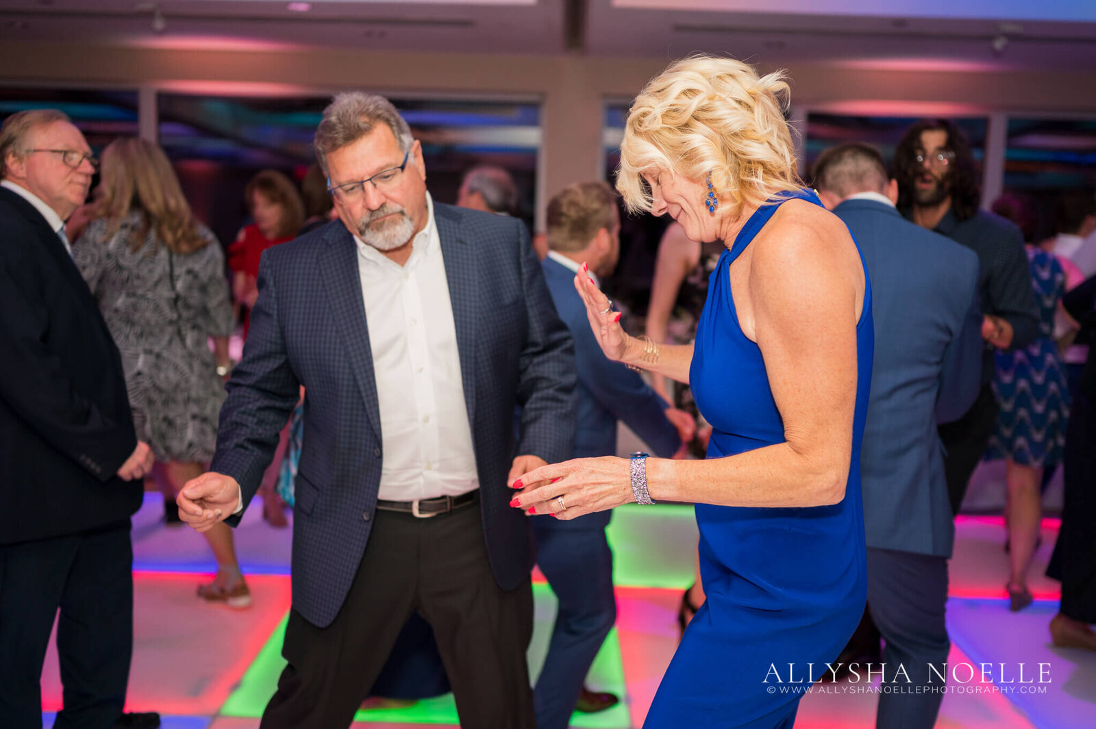 Wedding-at-River-Club-of-Mequon-992