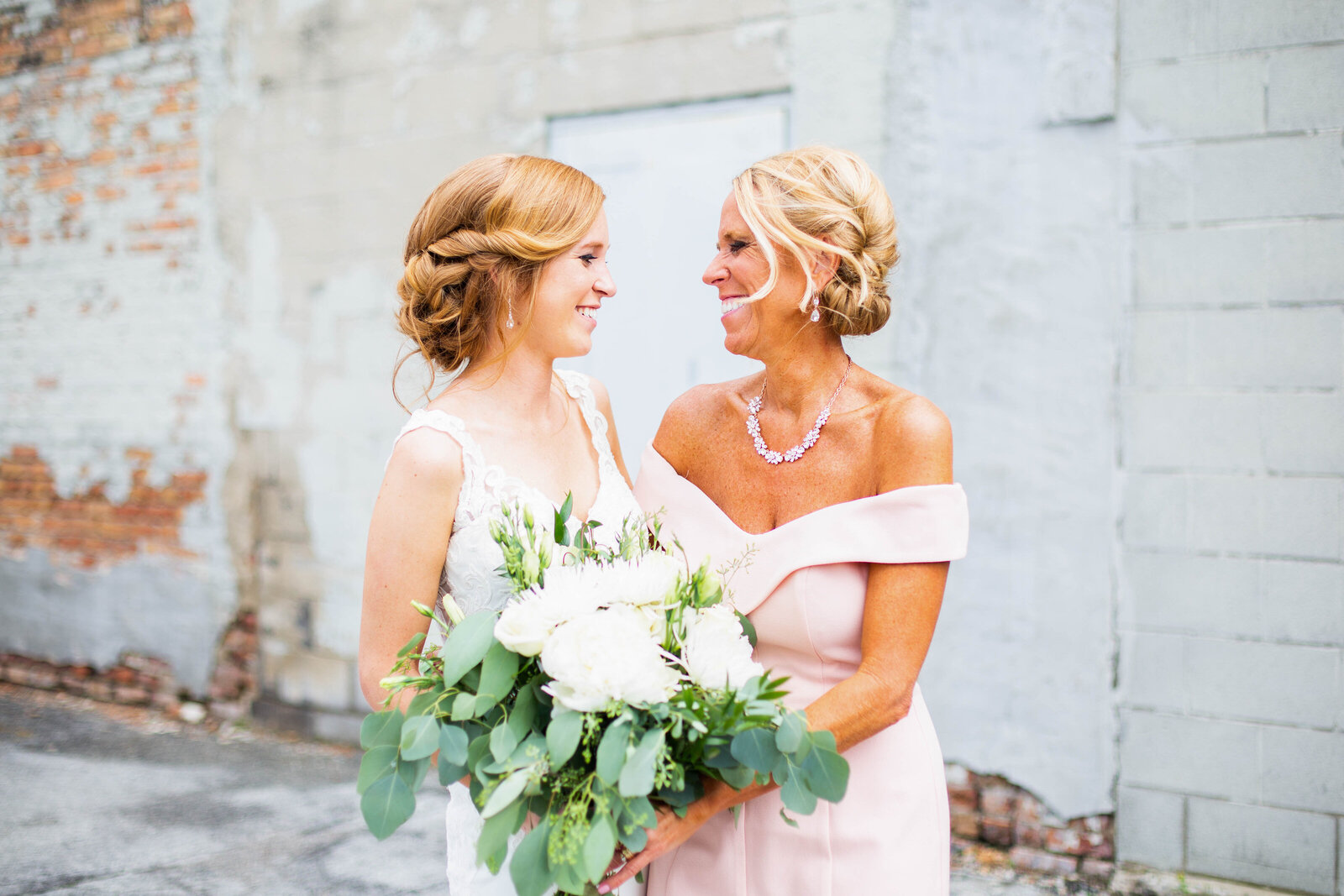 Tyler & Kelsi-Abigail Edmons-Fort Wayne Indiana Wedding Photographer-64