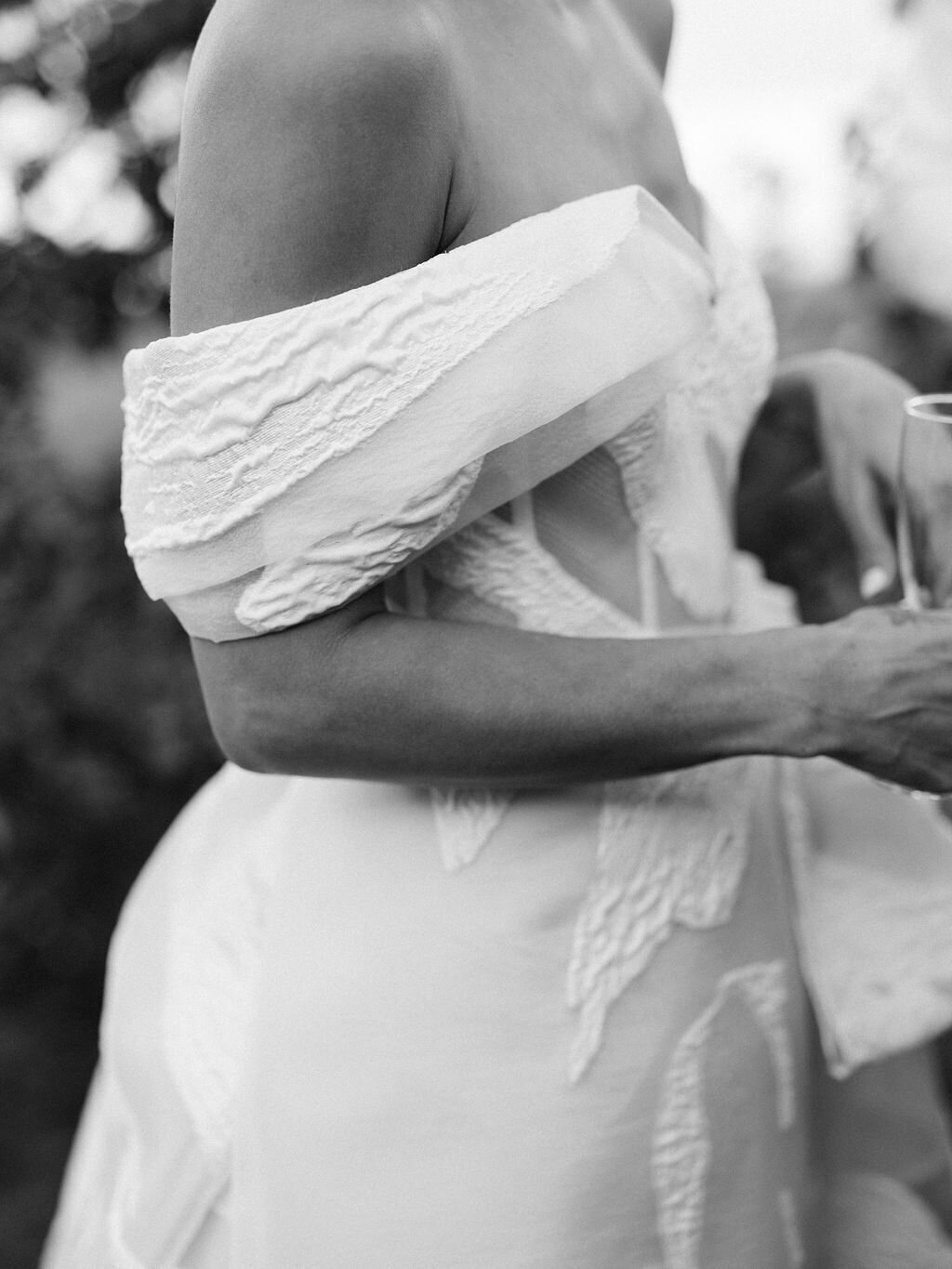 Paris-Photographer-Destination-Franklyn-Wedding-Loire-Chateau-FKPG4079-2023