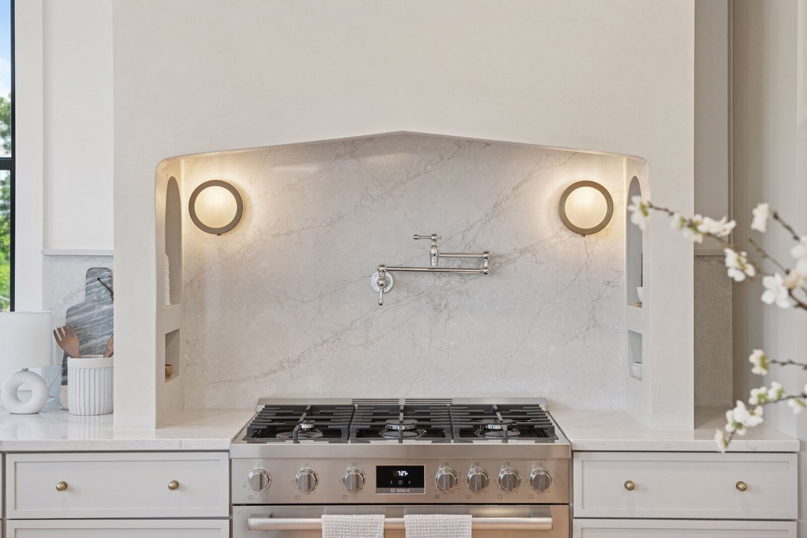 4404 West 58th Street - Designer Kitchen Detailing & Elevated Stonework & Hood