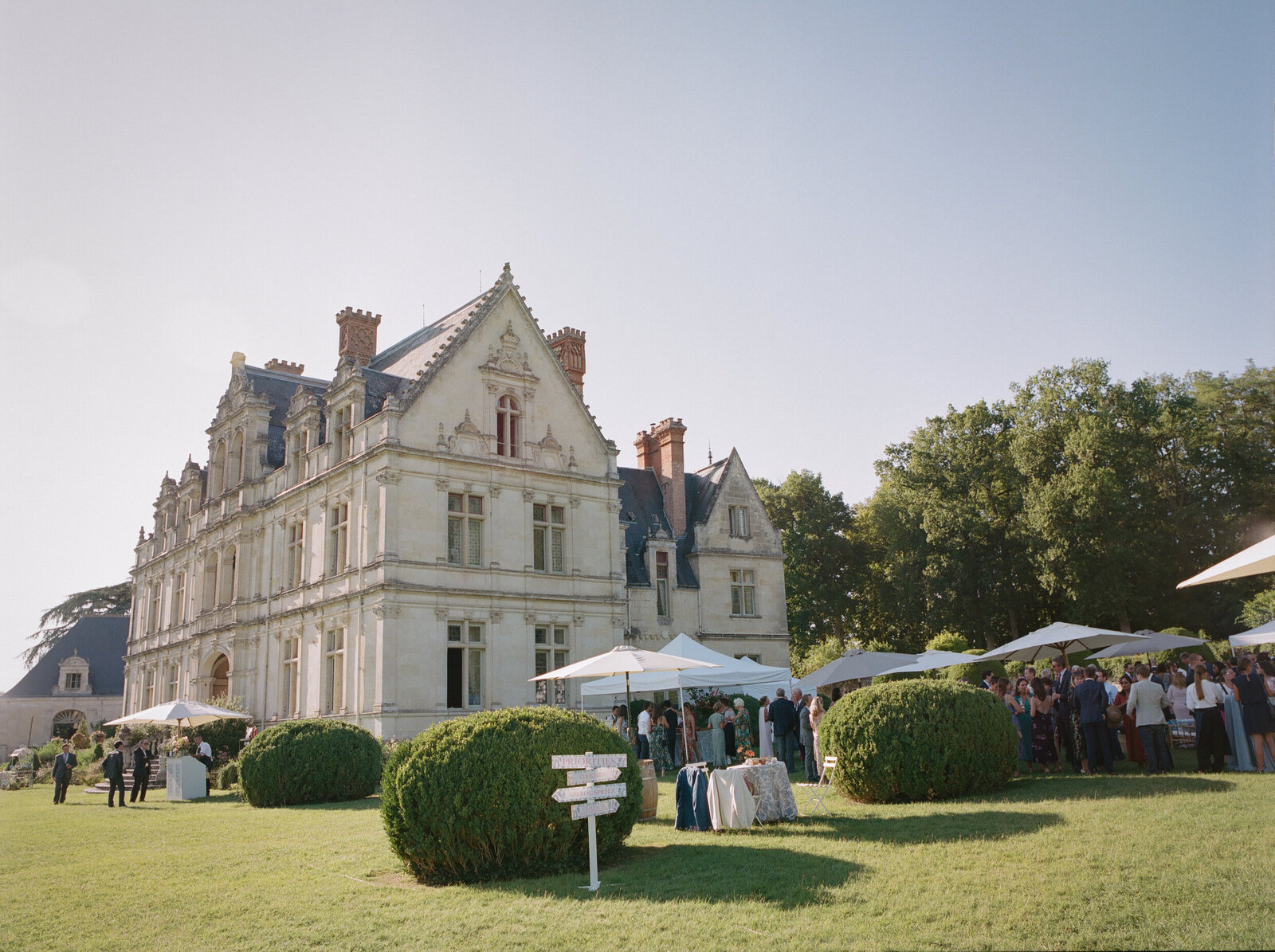 Chateau-de-la-Bourdaisiere-wedding-0012
