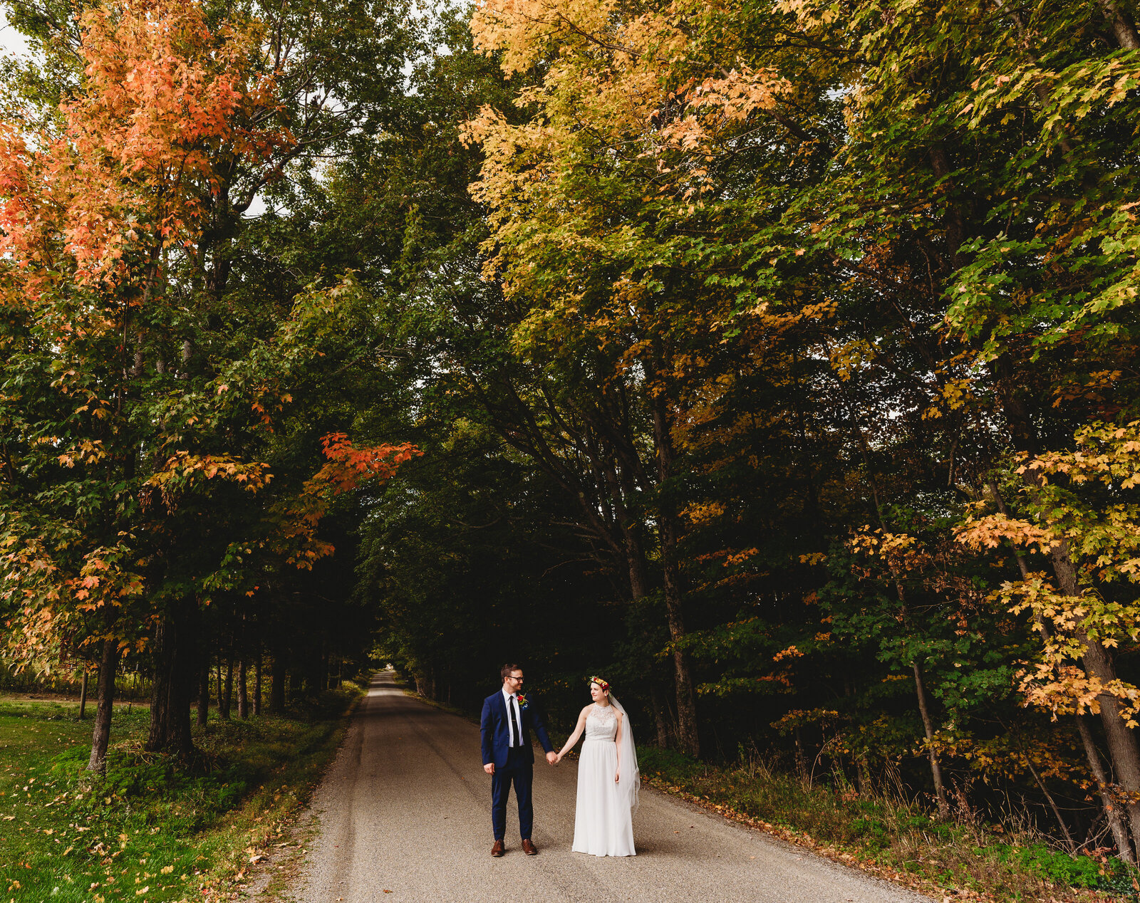 wedding photography at a rustic beautiful cabin in the alleghenies